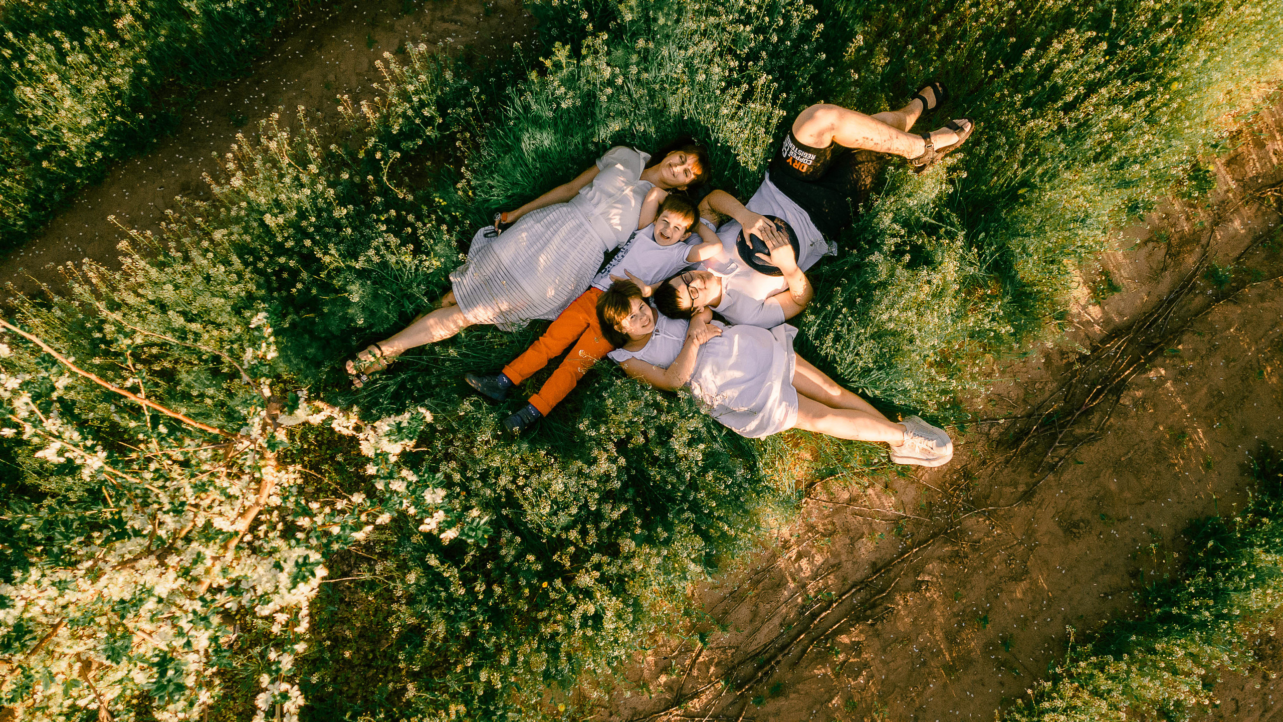 Прогулка по Днестру и саду