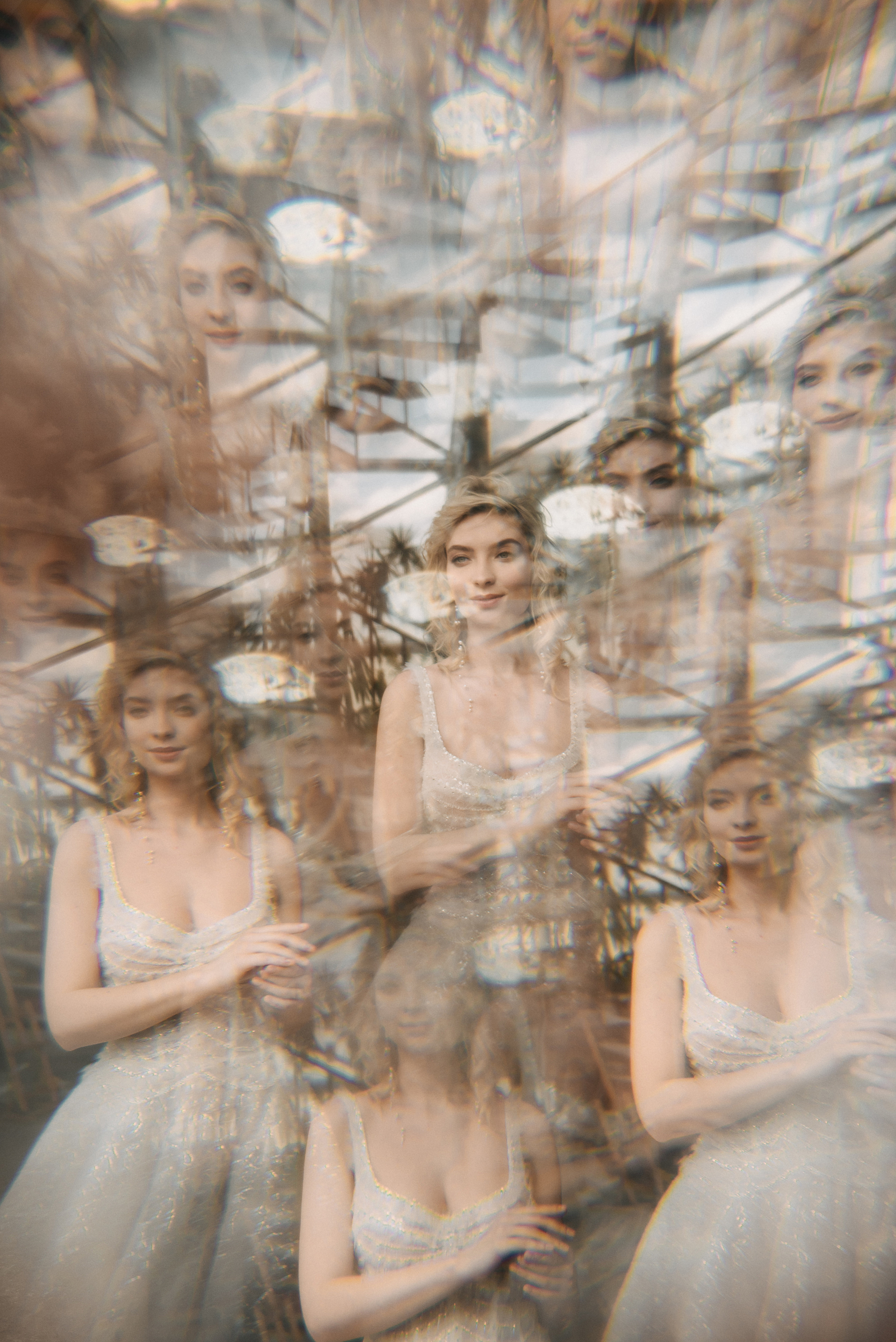 Под куполом