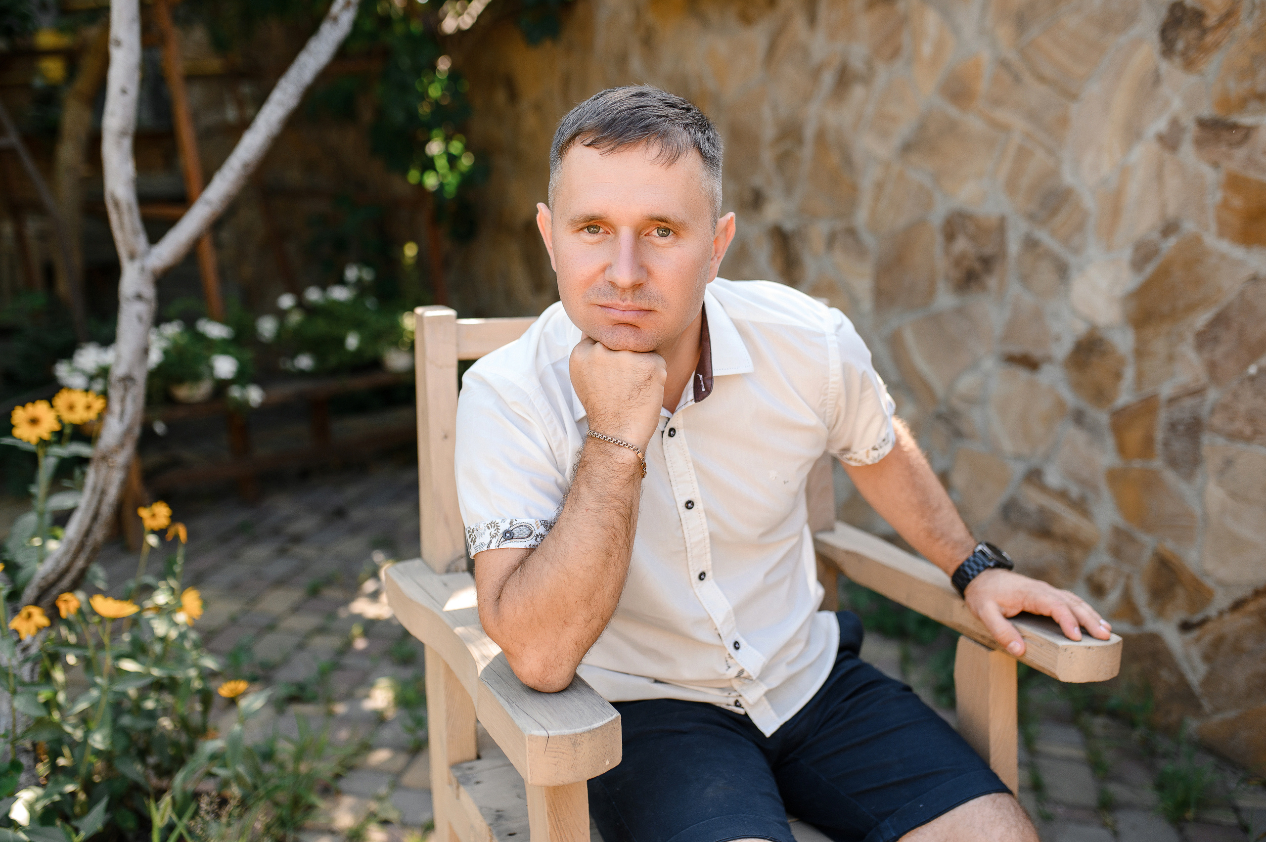 Вова и Юля на даче