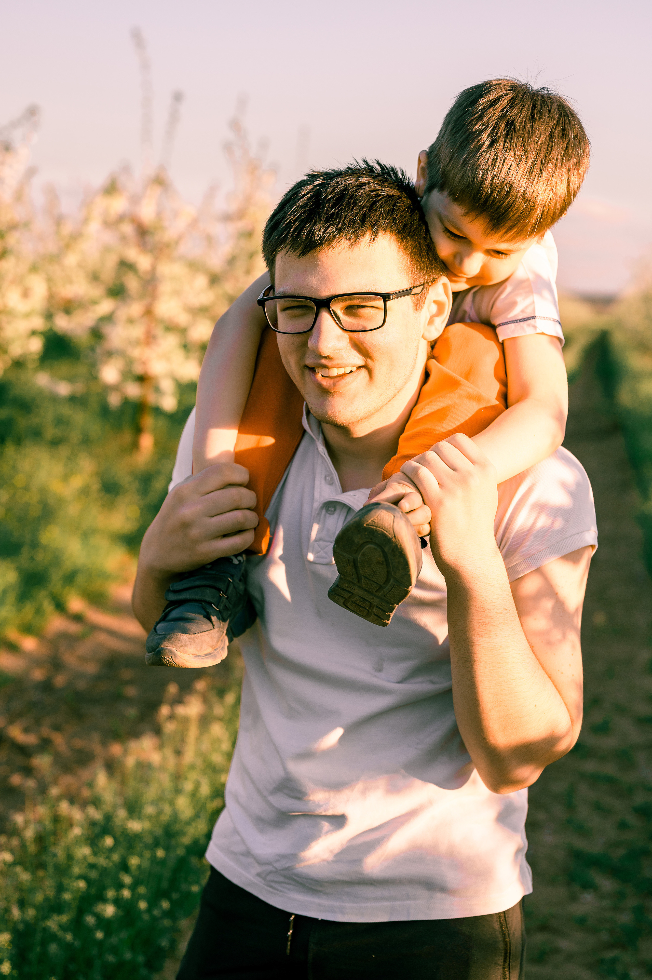 Прогулка по Днестру и саду