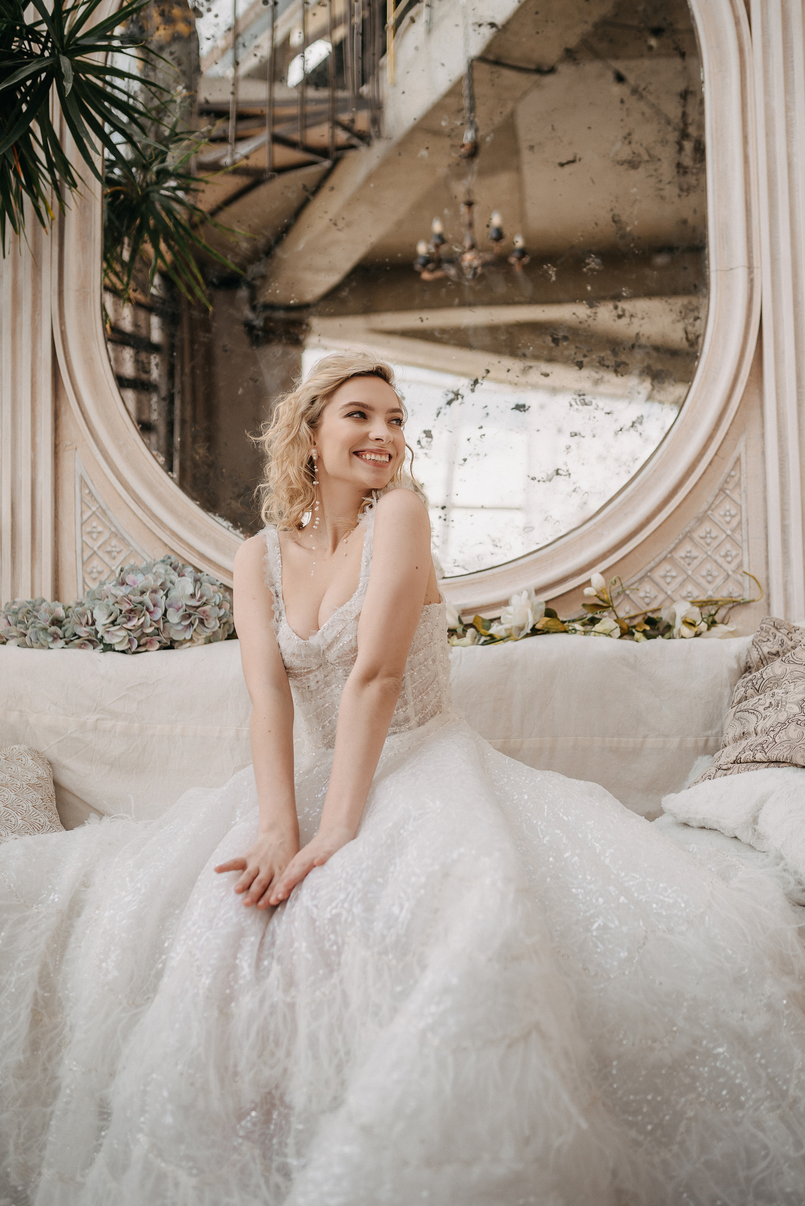 Под куполом