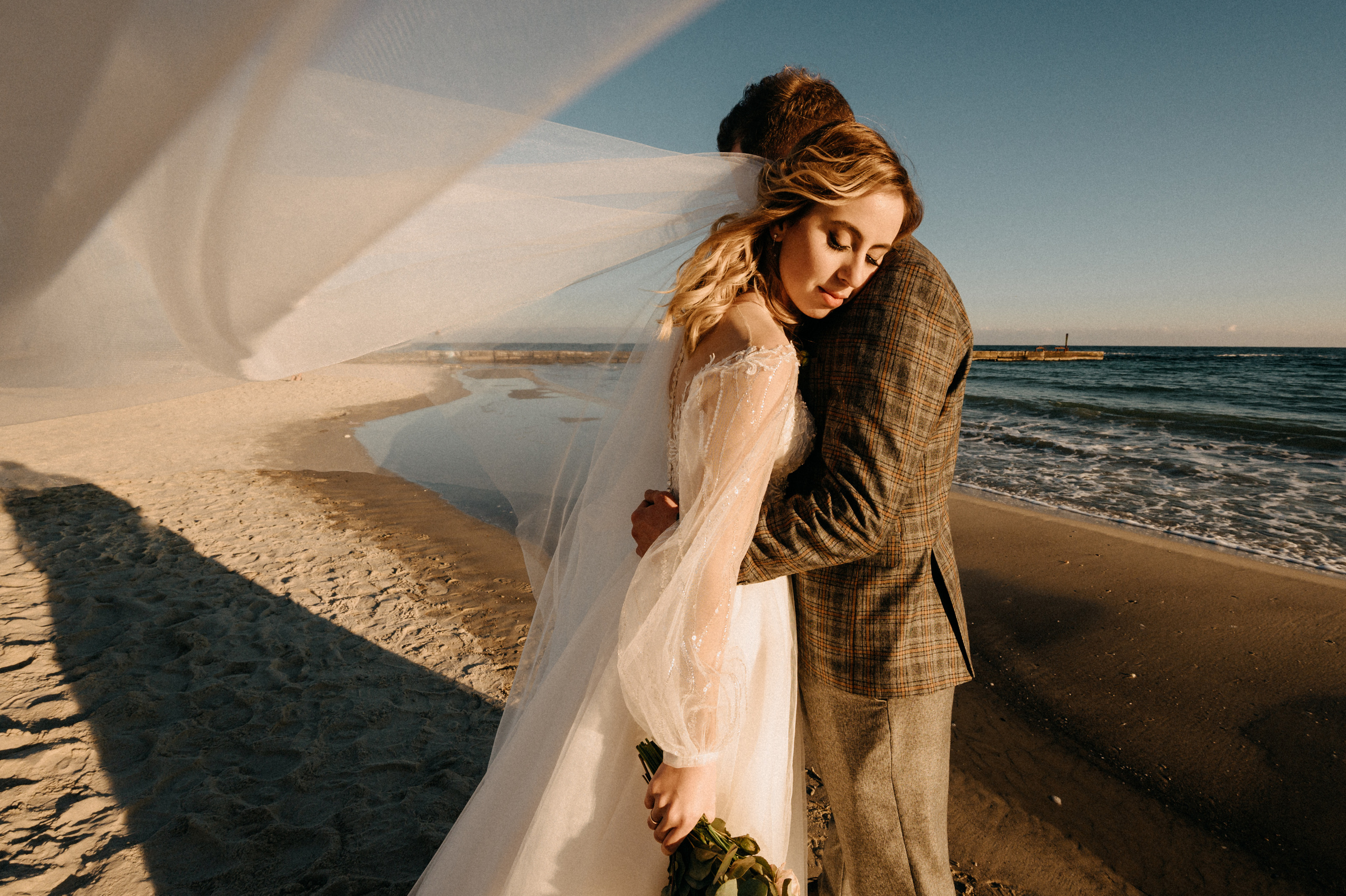 Дима и Света и море в ноябре…