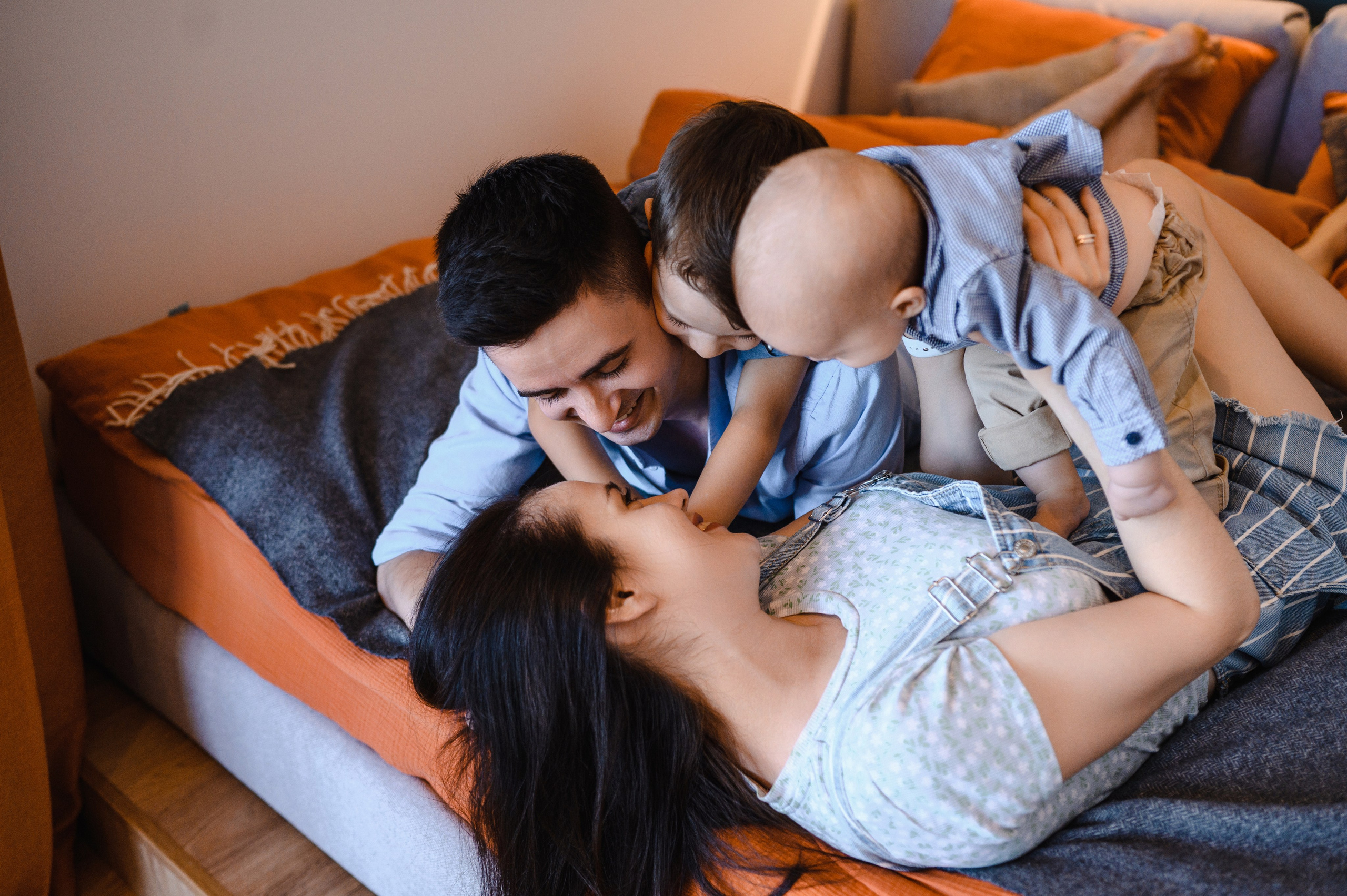 Семейная фотосессия дома