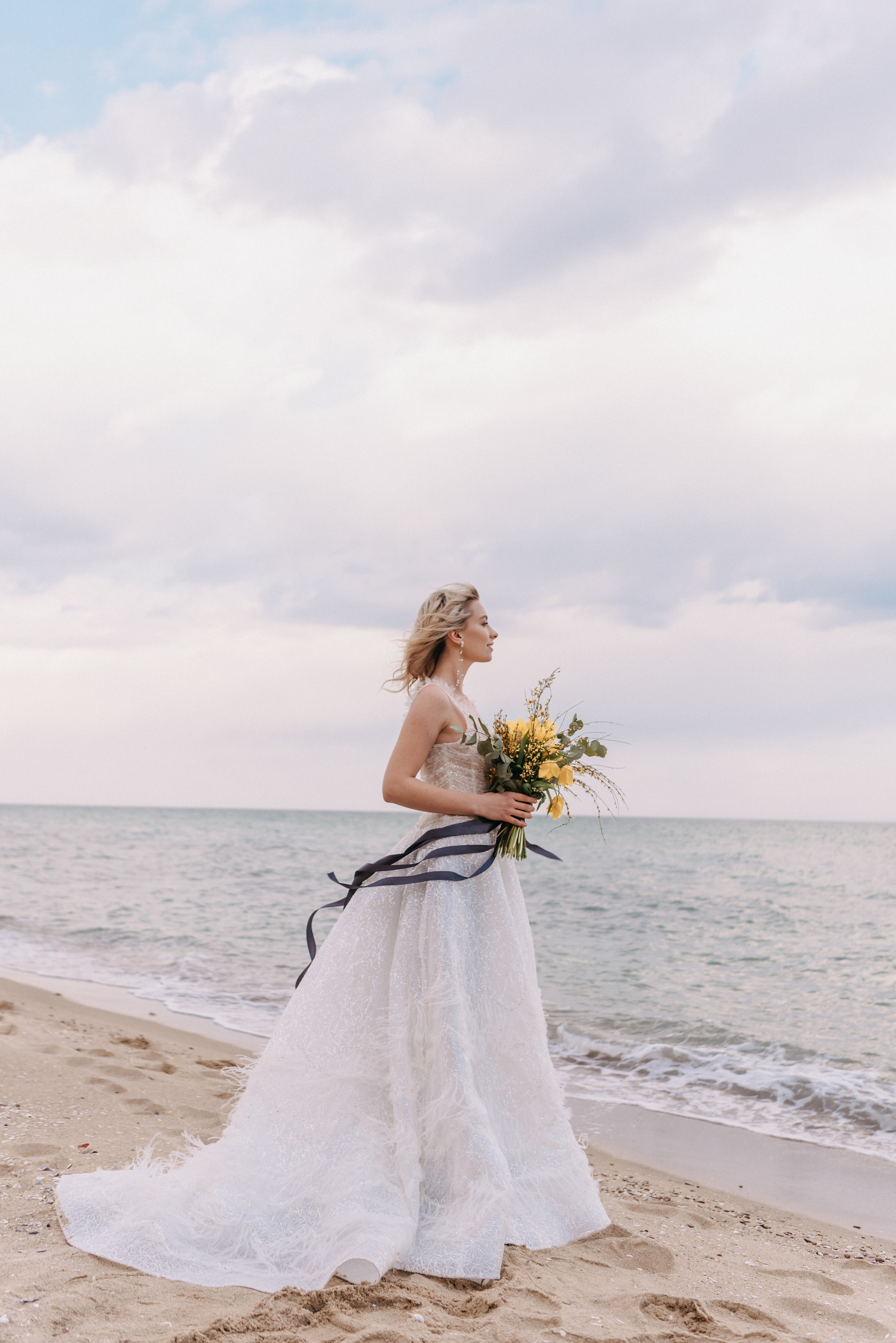 Под куполом