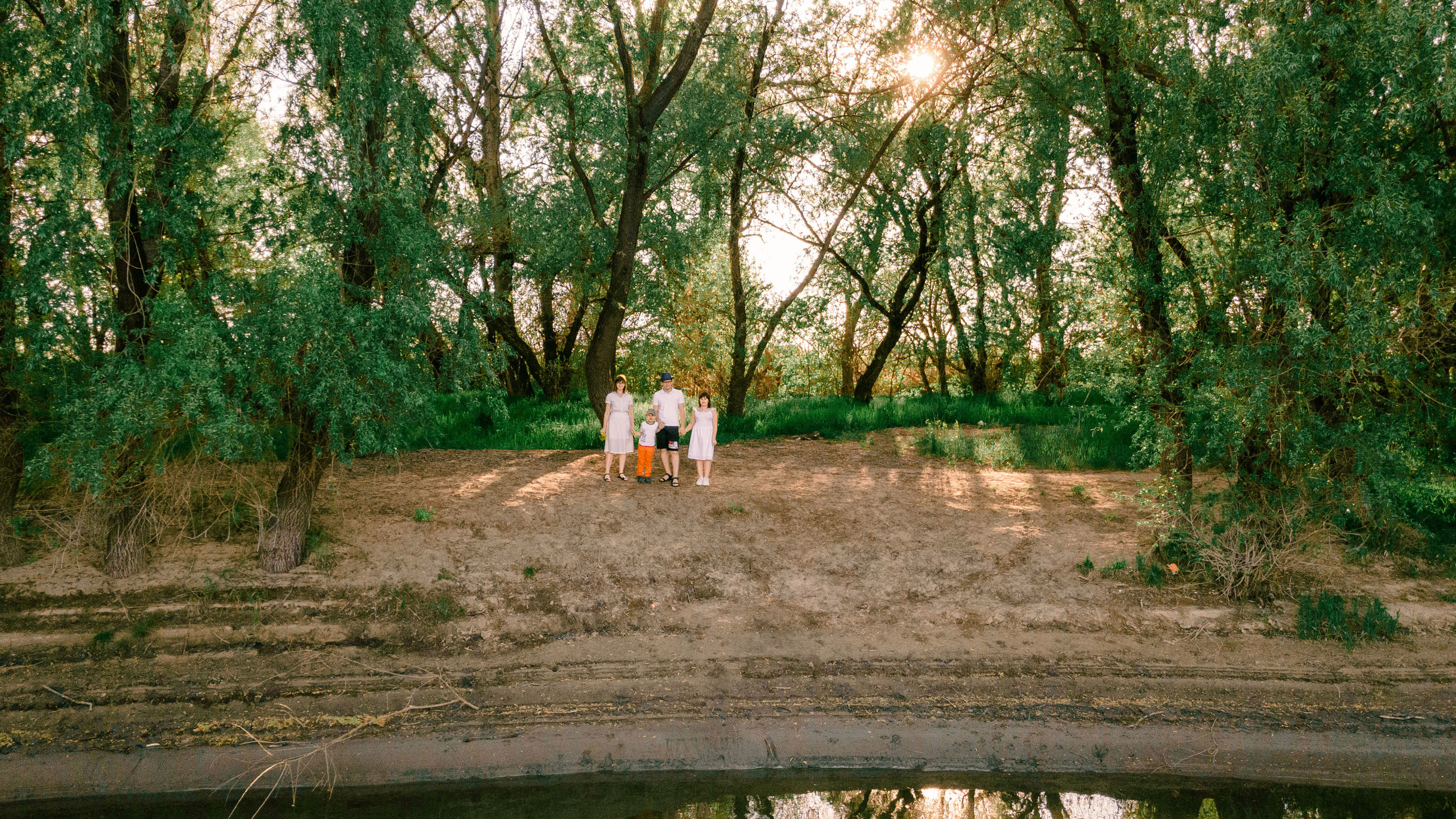 Прогулка по Днестру и саду