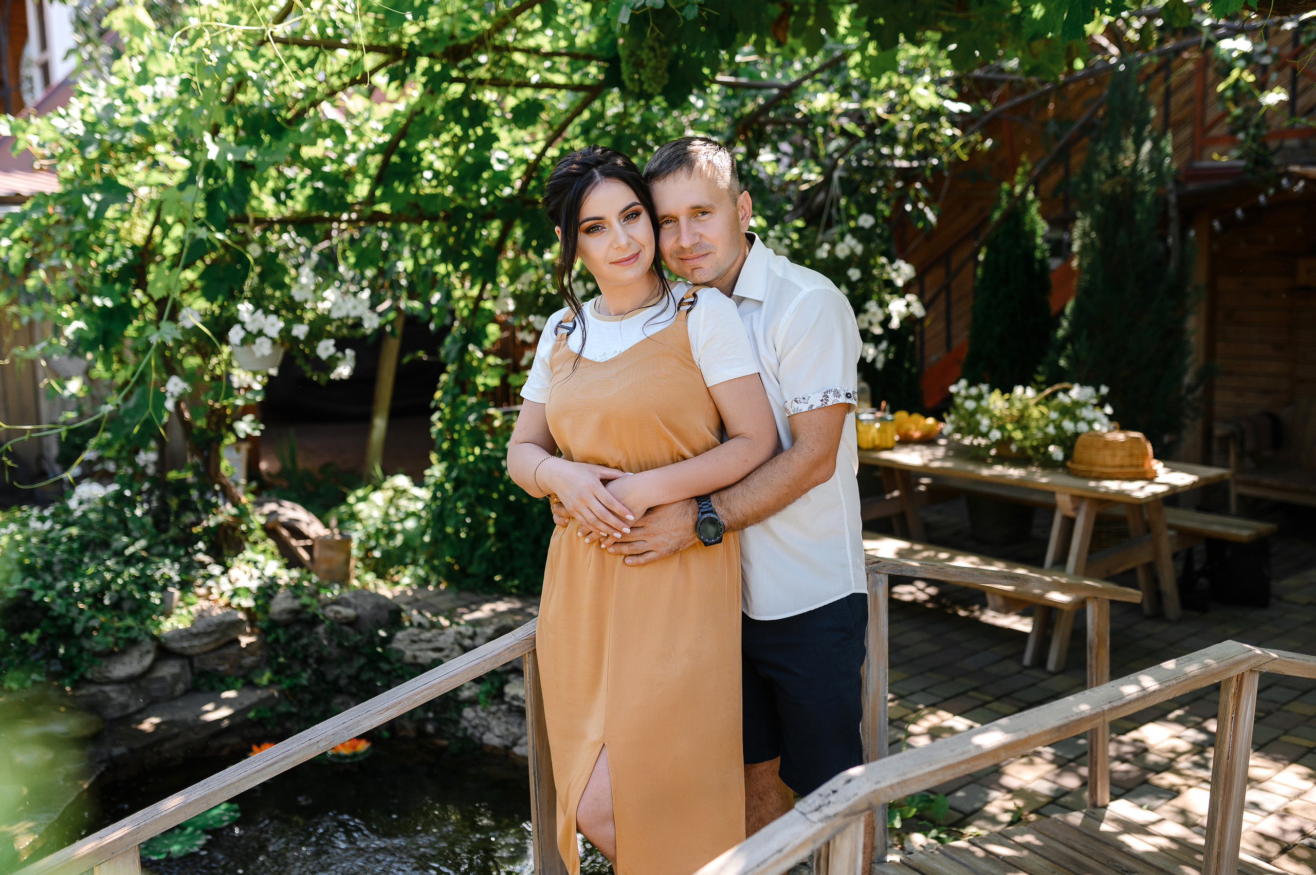 Вова и Юля на даче