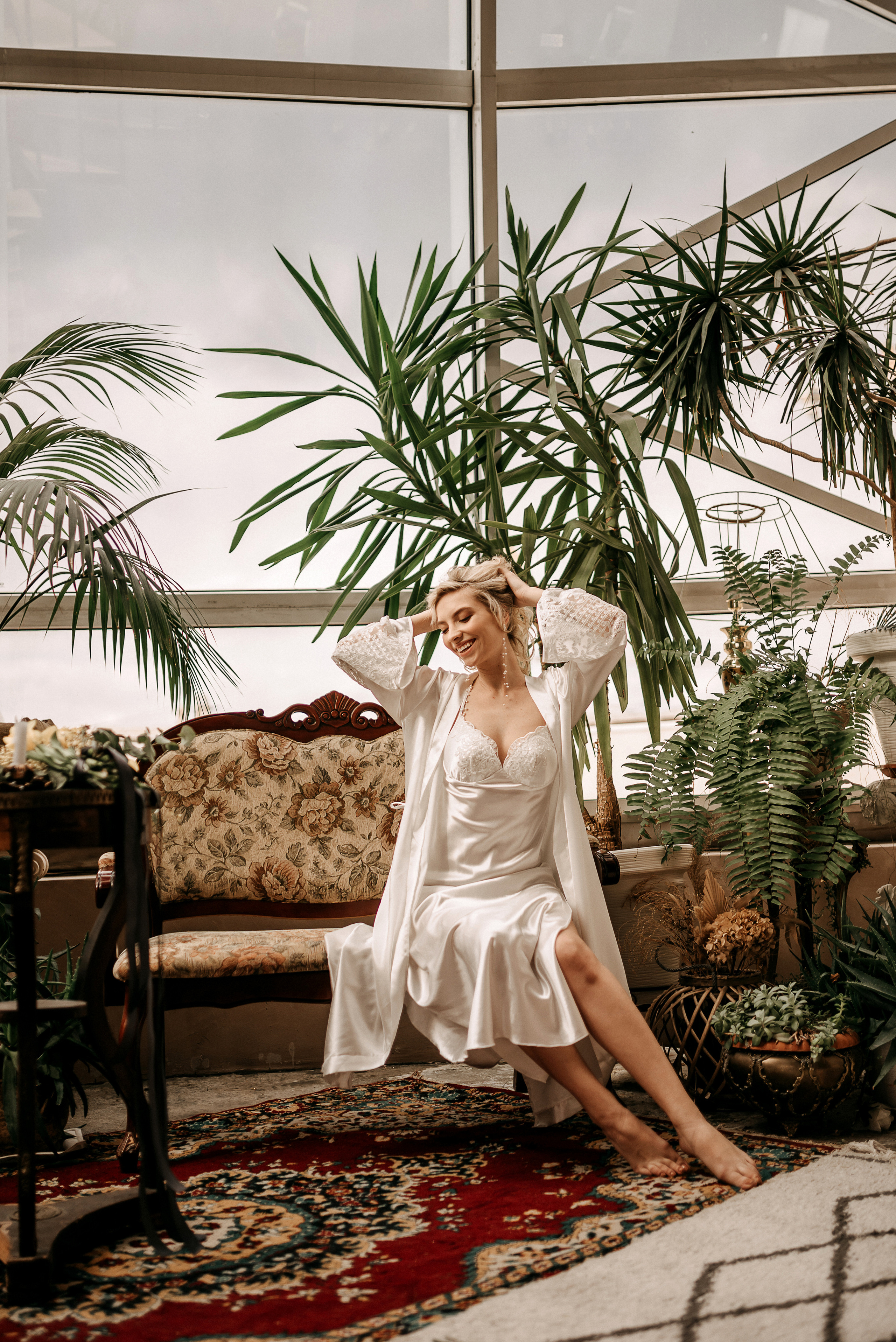 Под куполом