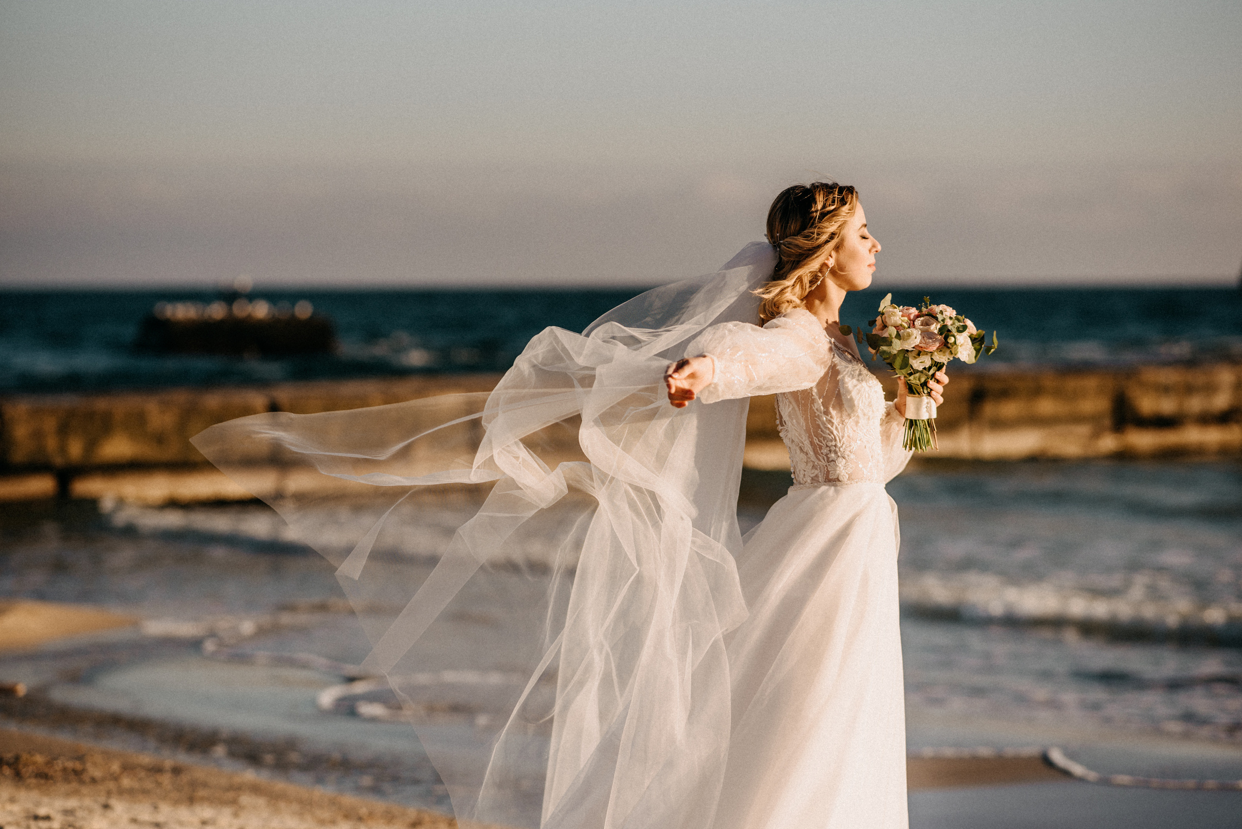 Дима и Света и море в ноябре…