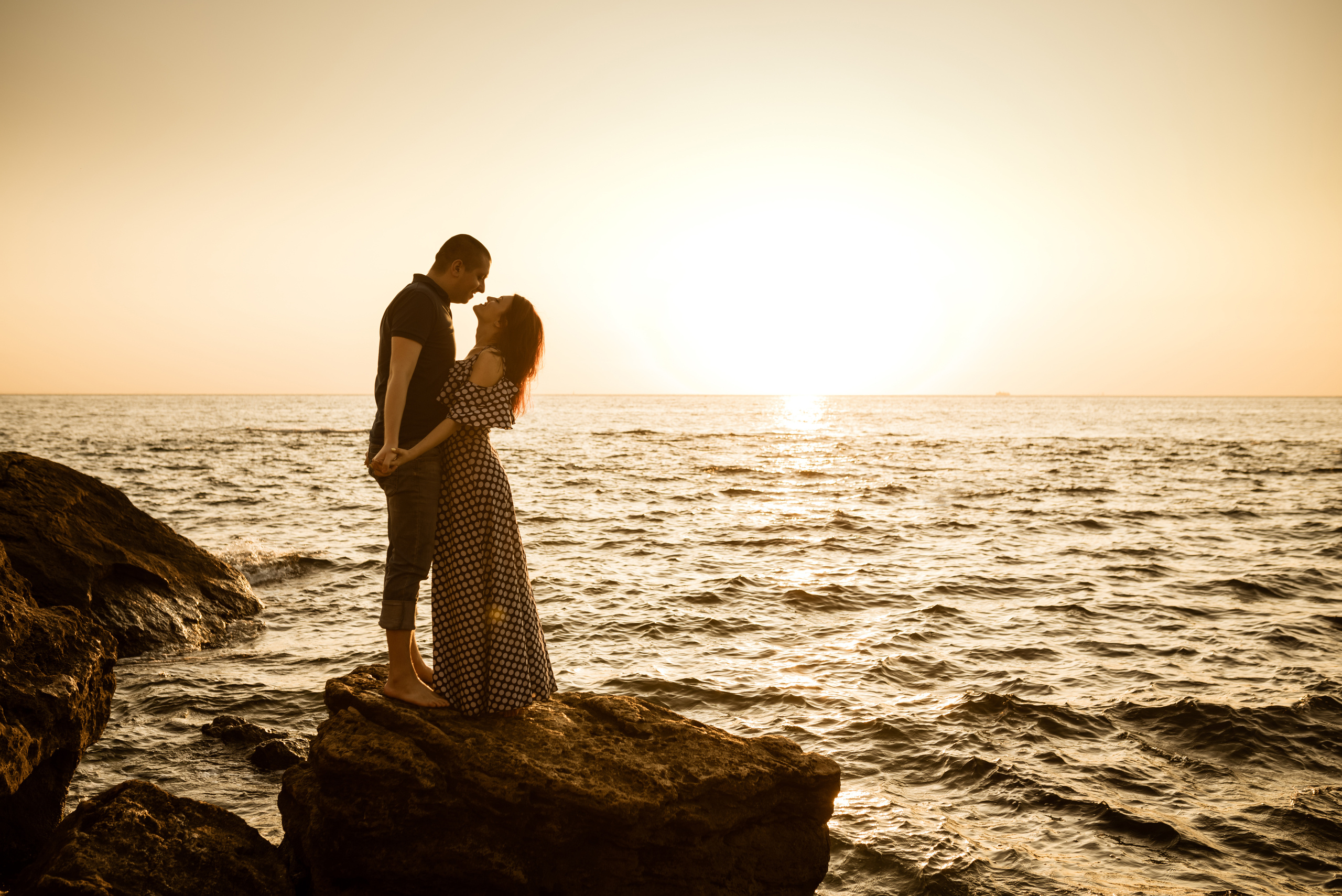 Морской рассвет. Паша и Наташа