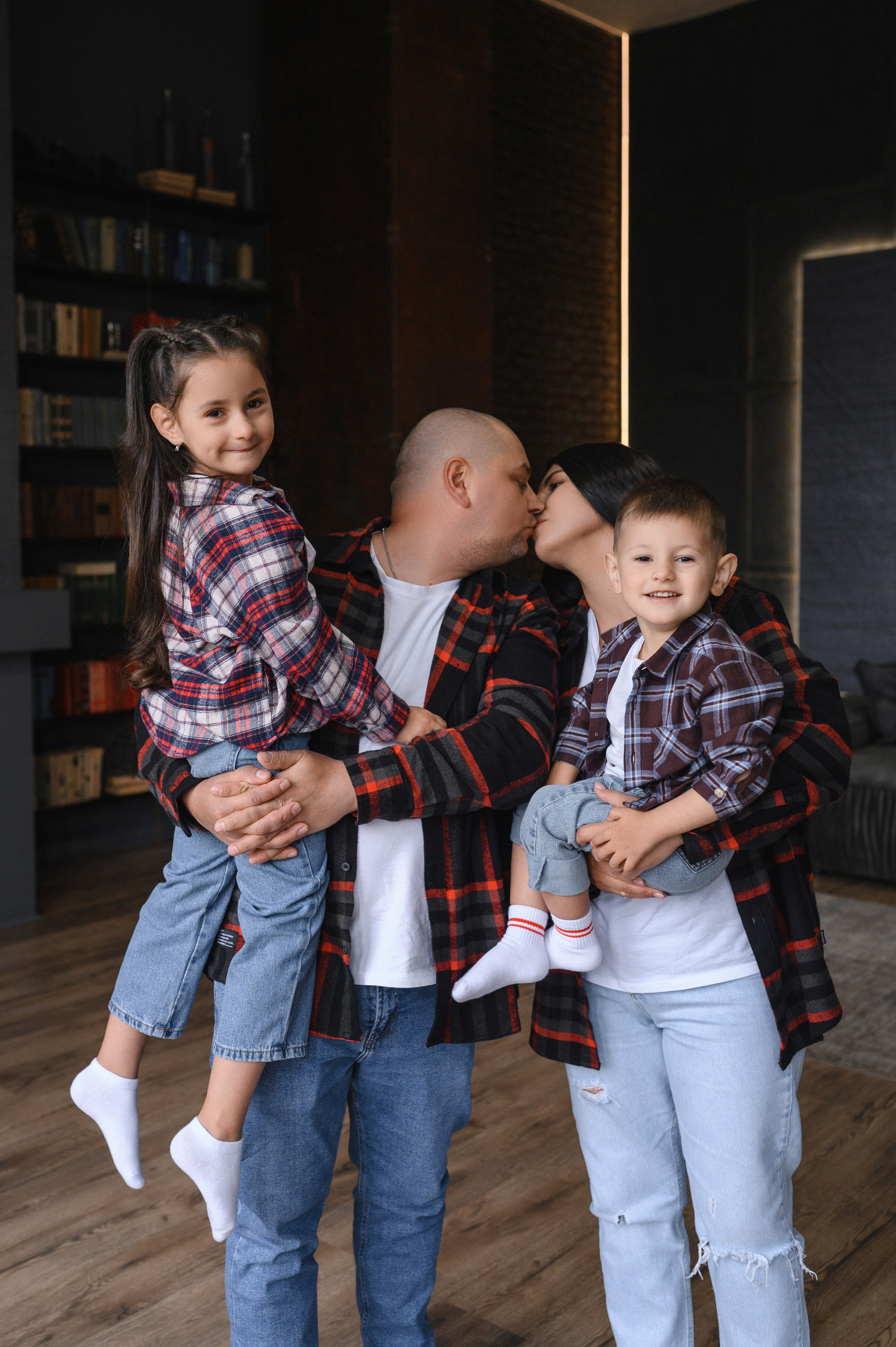 Валик, Валя, Даша и Даня. Кишинев