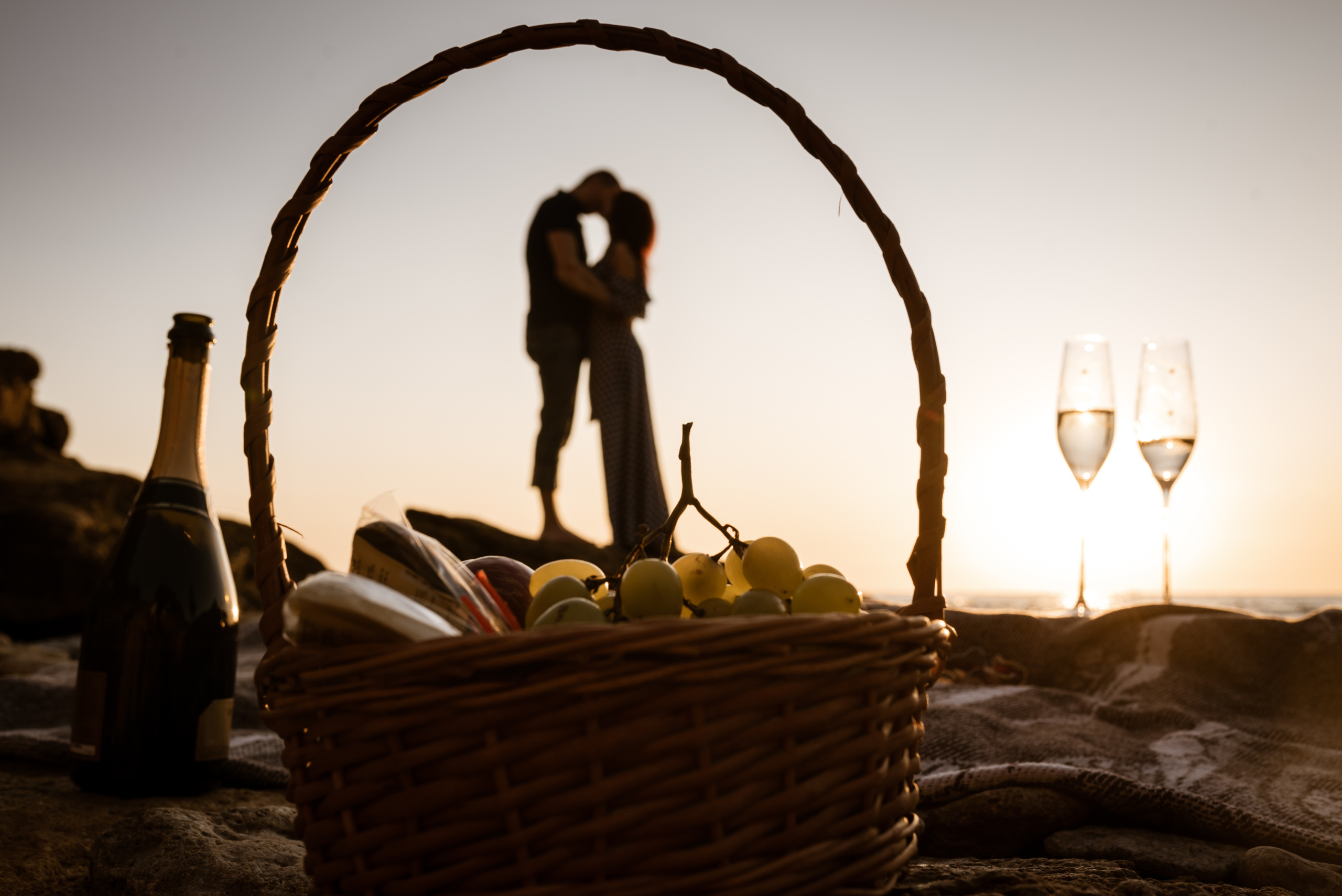 Морской рассвет. Паша и Наташа