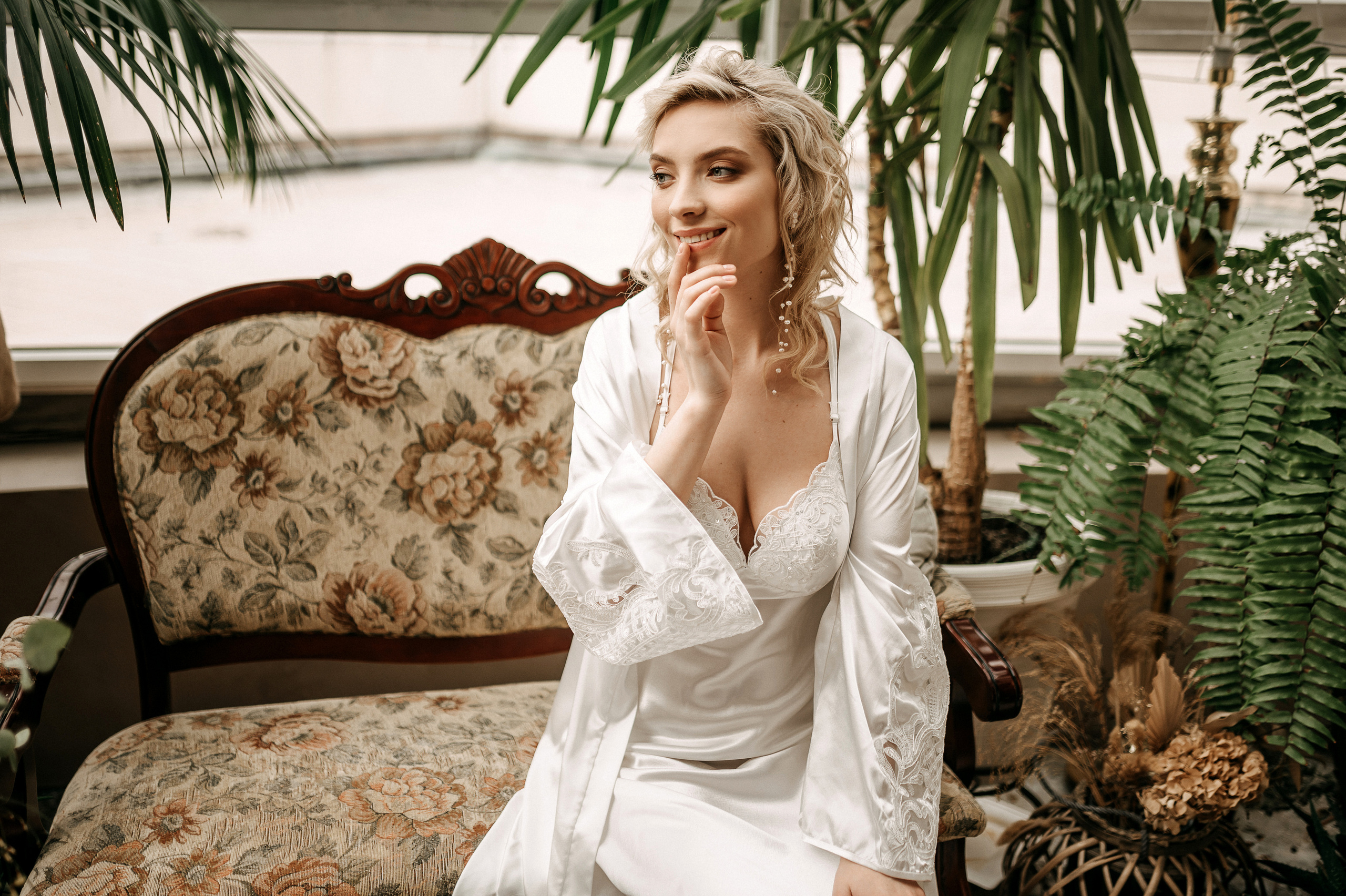 Под куполом