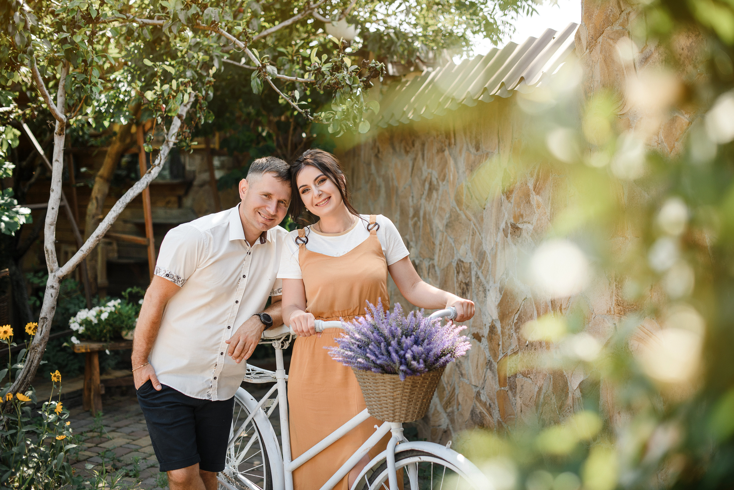 Вова и Юля на даче