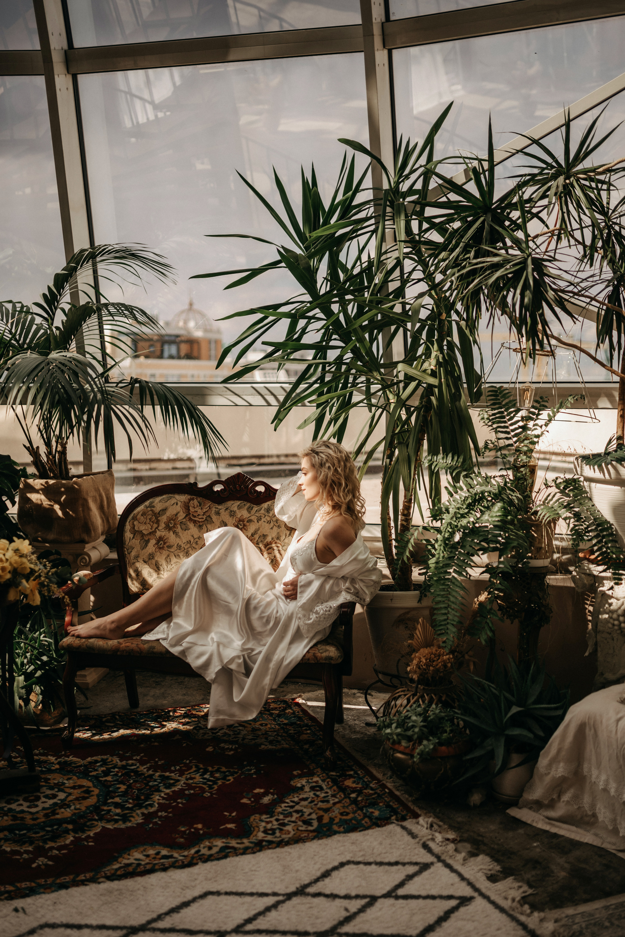 Под куполом