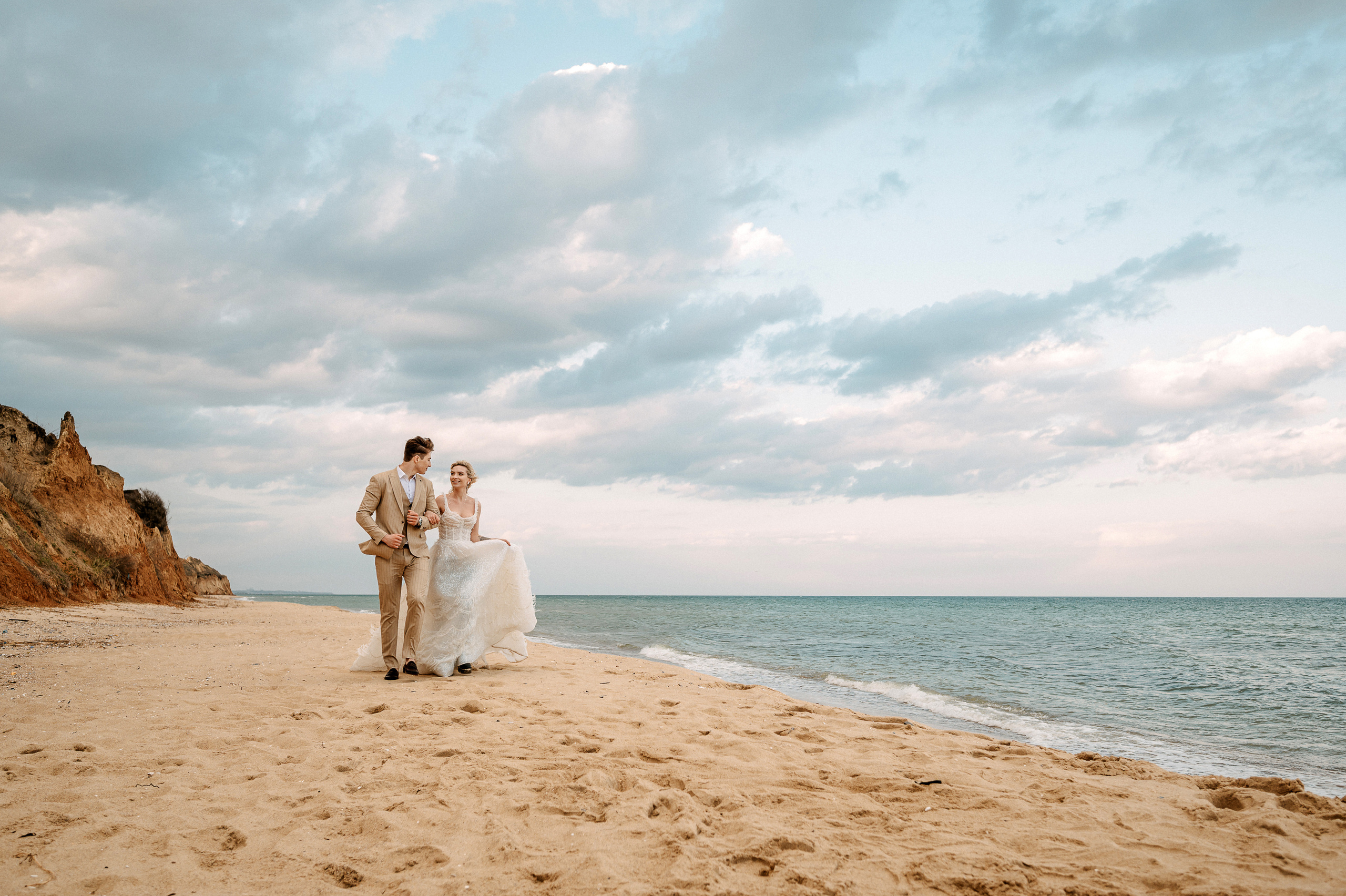 Под куполом