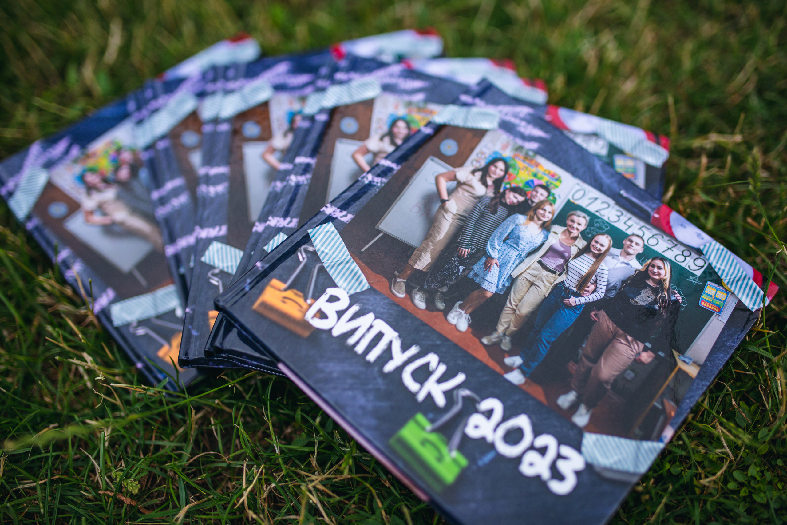 Випускні & Шкільні фотосесії. Ваш фотограф в Іллінцях, Вінниці, Немирові та Липовці