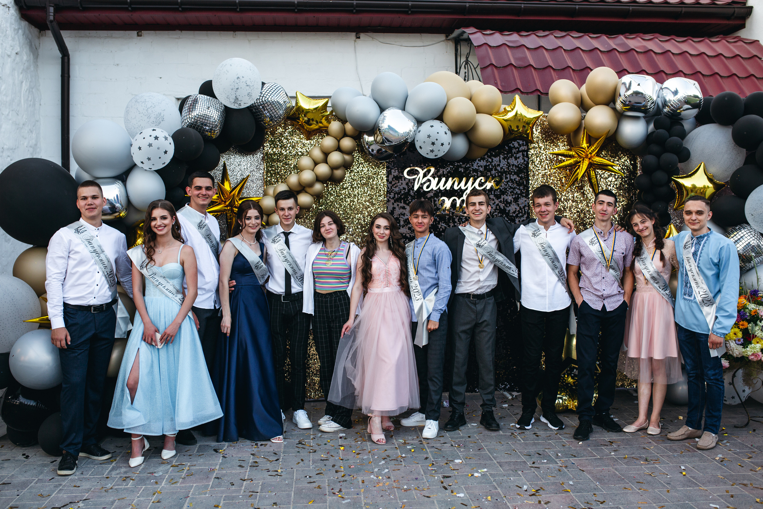 шкільний фотограф вінниця, фотограф вінниця, фотограф іллінці, фотограф немирів, фотограф гайсин, фотограф липовець, випуск 2024 випуск вінниця, випускний. останній дзвоник вінниця, випускний вінниця, фотограф оратів