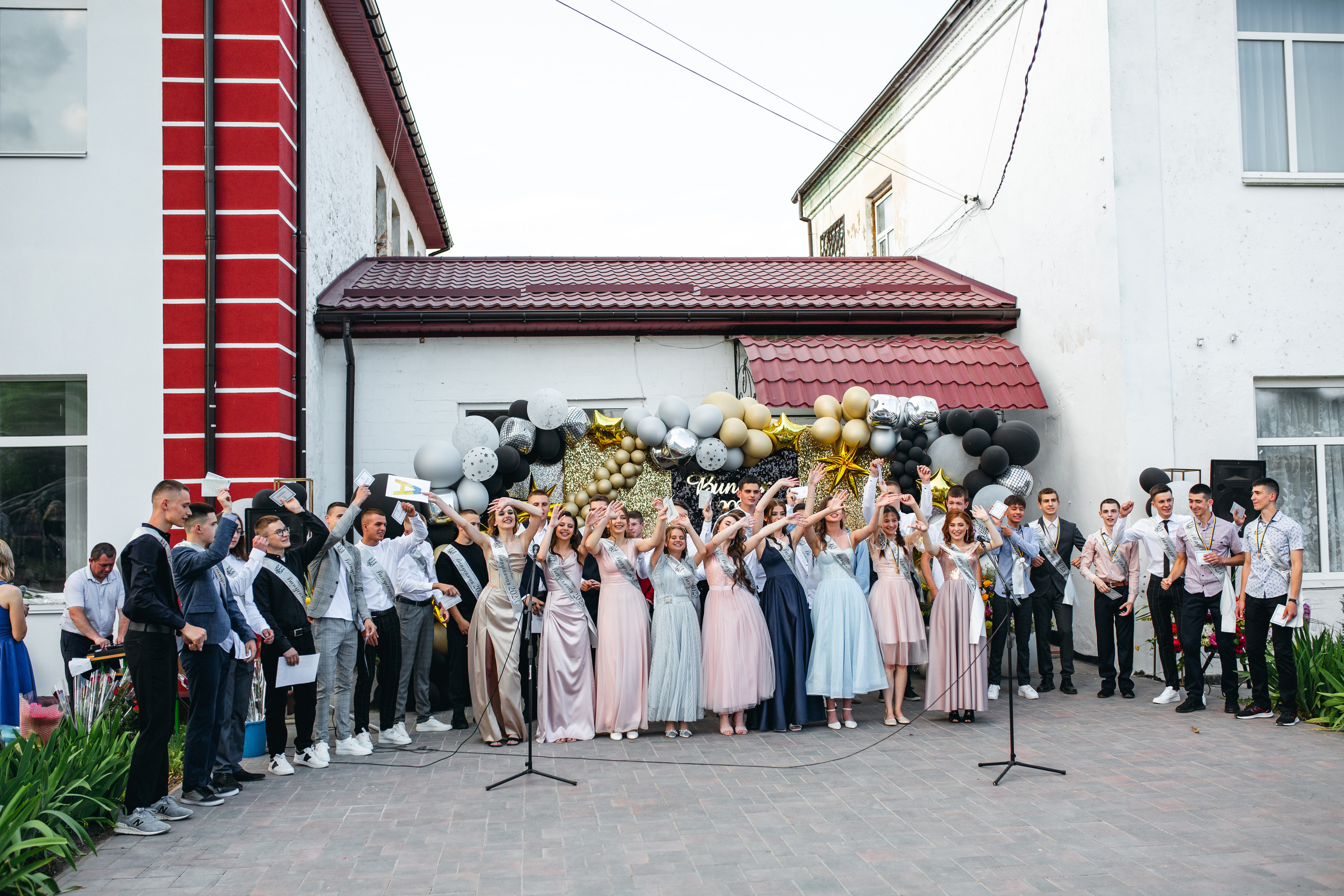 шкільний фотограф вінниця, фотограф вінниця, фотограф іллінці, фотограф немирів, фотограф гайсин, фотограф липовець, випуск 2024 випуск вінниця, випускний. останній дзвоник вінниця, випускний вінниця, фотограф оратів