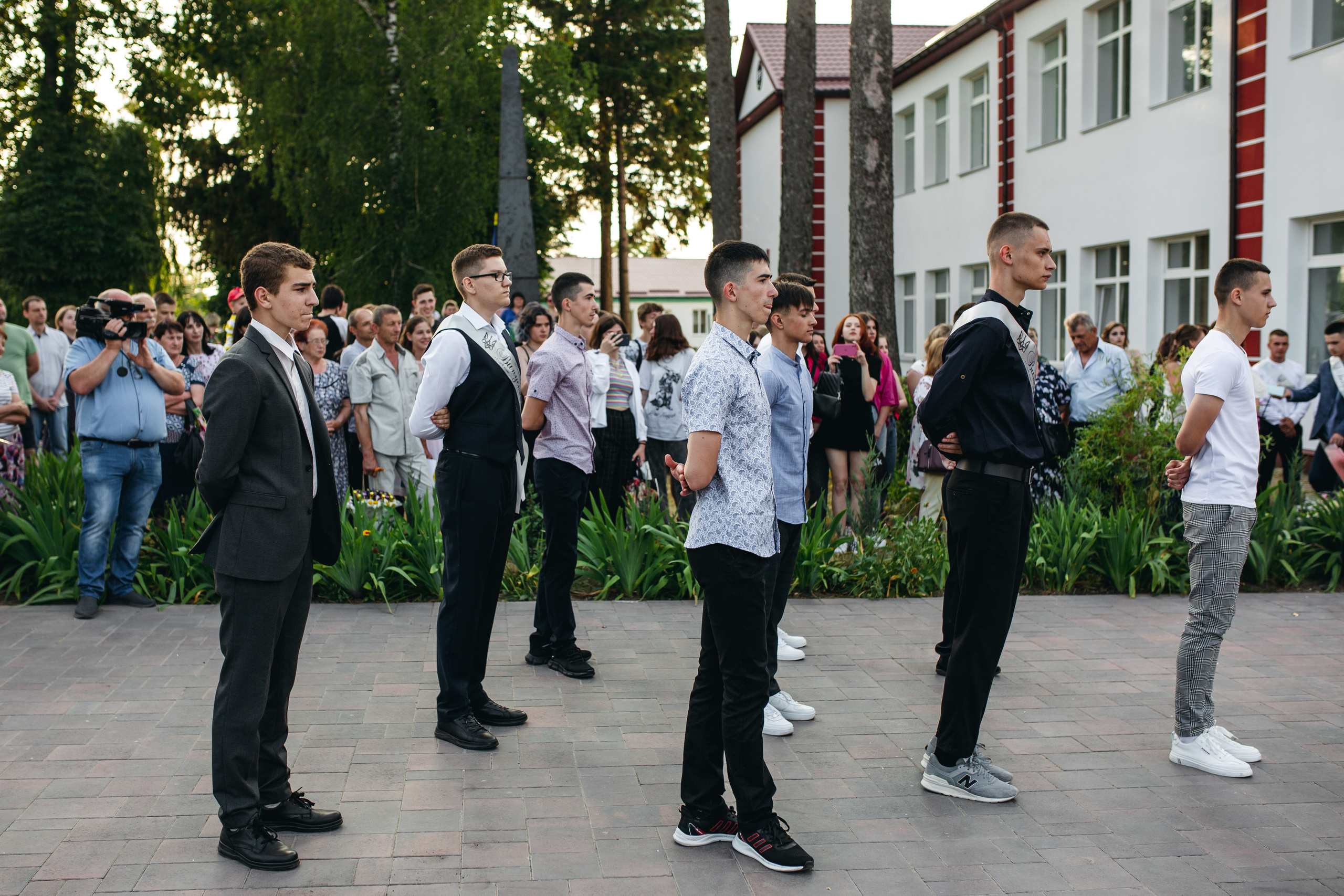 шкільний фотограф вінниця, фотограф вінниця, фотограф іллінці, фотограф немирів, фотограф гайсин, фотограф липовець, випуск 2024 випуск вінниця, випускний. останній дзвоник вінниця, випускний вінниця, фотограф оратів