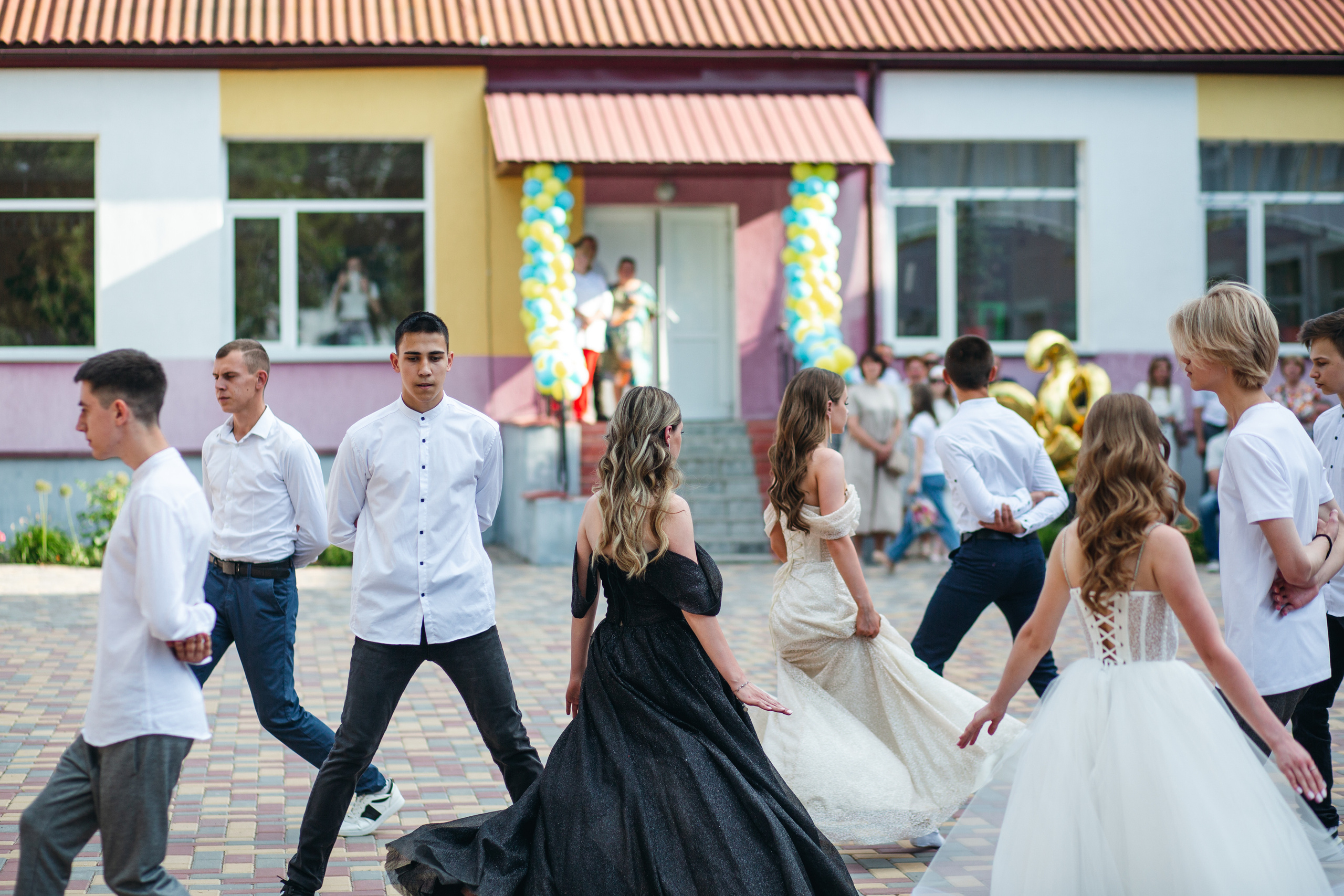 шкільний фотограф вінниця, фотограф вінниця, фотограф іллінці, фотограф немирів, фотограф гайсин, фотограф липовець, випуск 2024 випуск вінниця, випускний. останній дзвоник вінниця, випускний вінниця, фотограф оратів