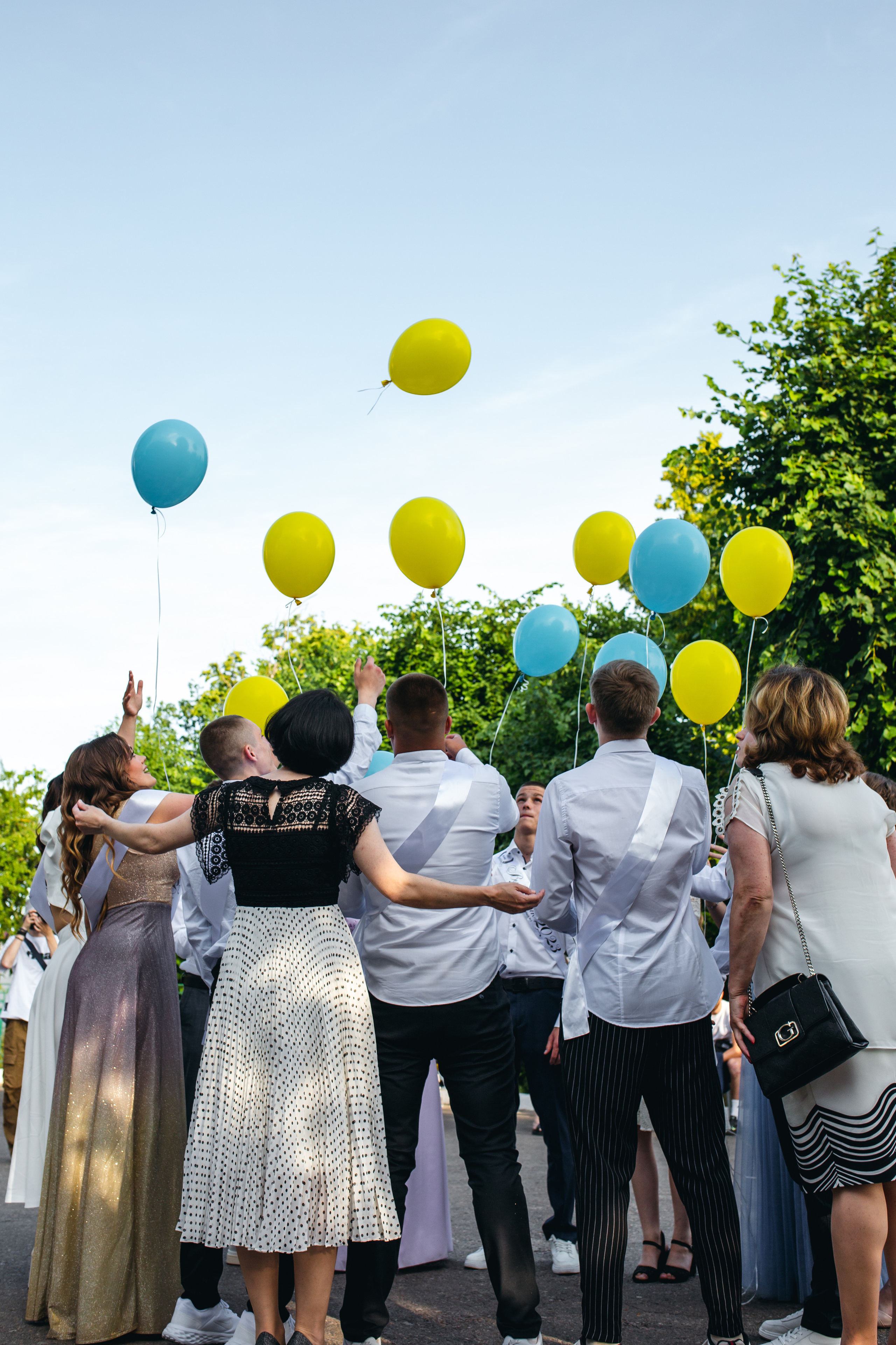 шкільний фотограф вінниця, фотограф вінниця, фотограф іллінці, фотограф немирів, фотограф гайсин, фотограф липовець, випуск 2024 випуск вінниця, випускний. останній дзвоник вінниця, випускний вінниця, фотограф оратів