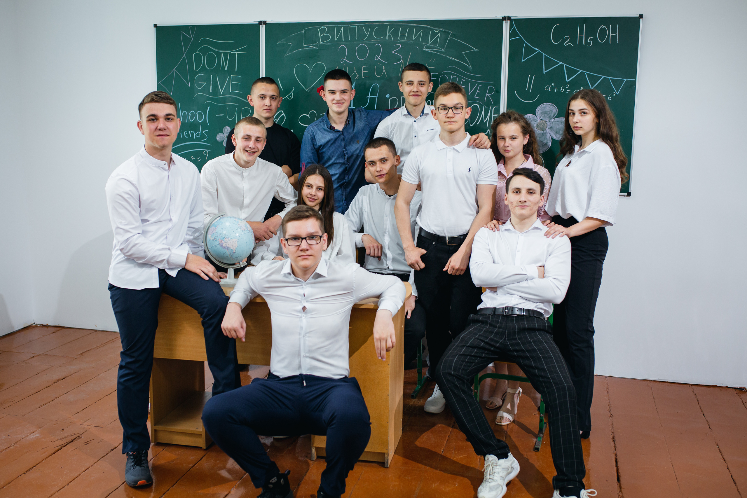 шкільний фотограф вінниця, фотограф вінниця, фотограф іллінці, фотограф немирів, фотограф гайсин, фотограф липовець, випуск 2024 випуск вінниця, випускний. останній дзвоник вінниця, випускний вінниця, фотограф оратів