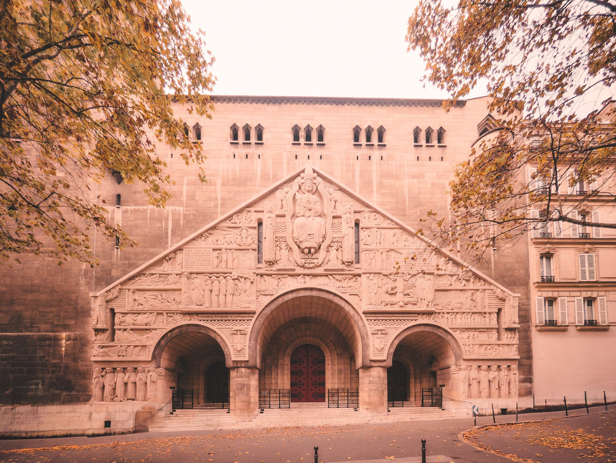 Photographies de Paris — Architecture, Lumière et Espaces Urbains | Lev Otinov