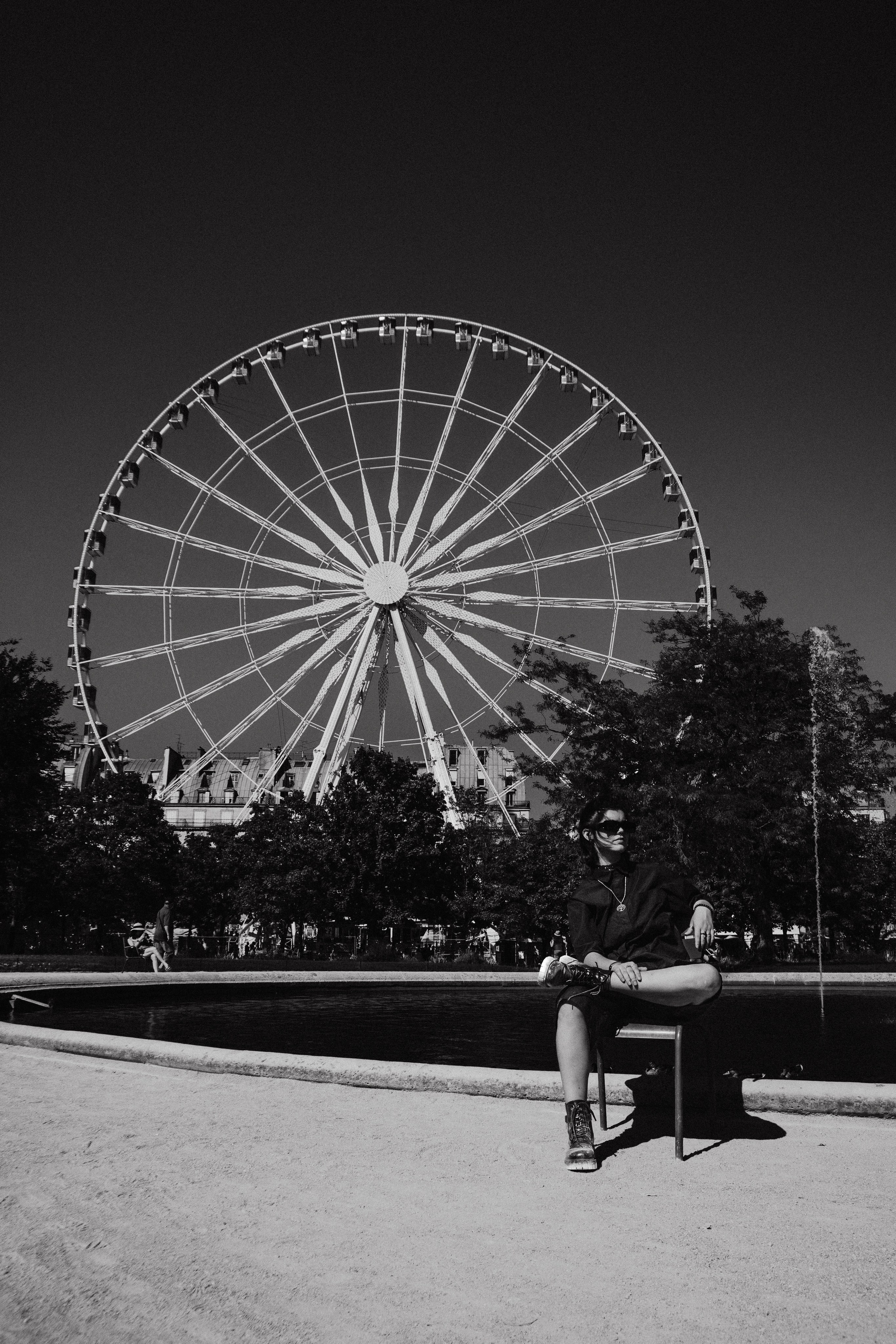 Photographies de Paris — Architecture, Lumière et Espaces Urbains | Lev Otinov