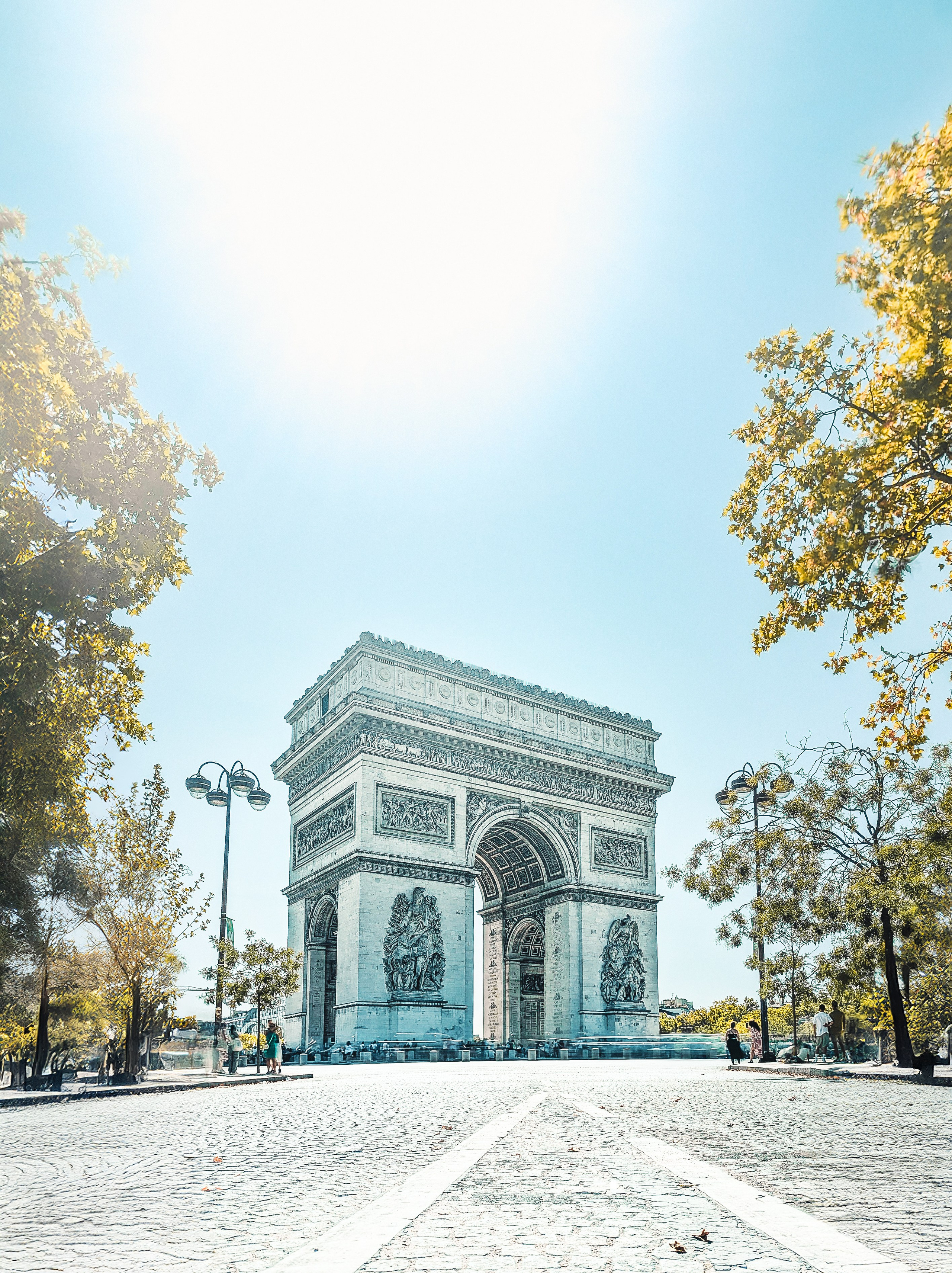 Photographies de Paris — Architecture, Lumière et Espaces Urbains | Lev Otinov