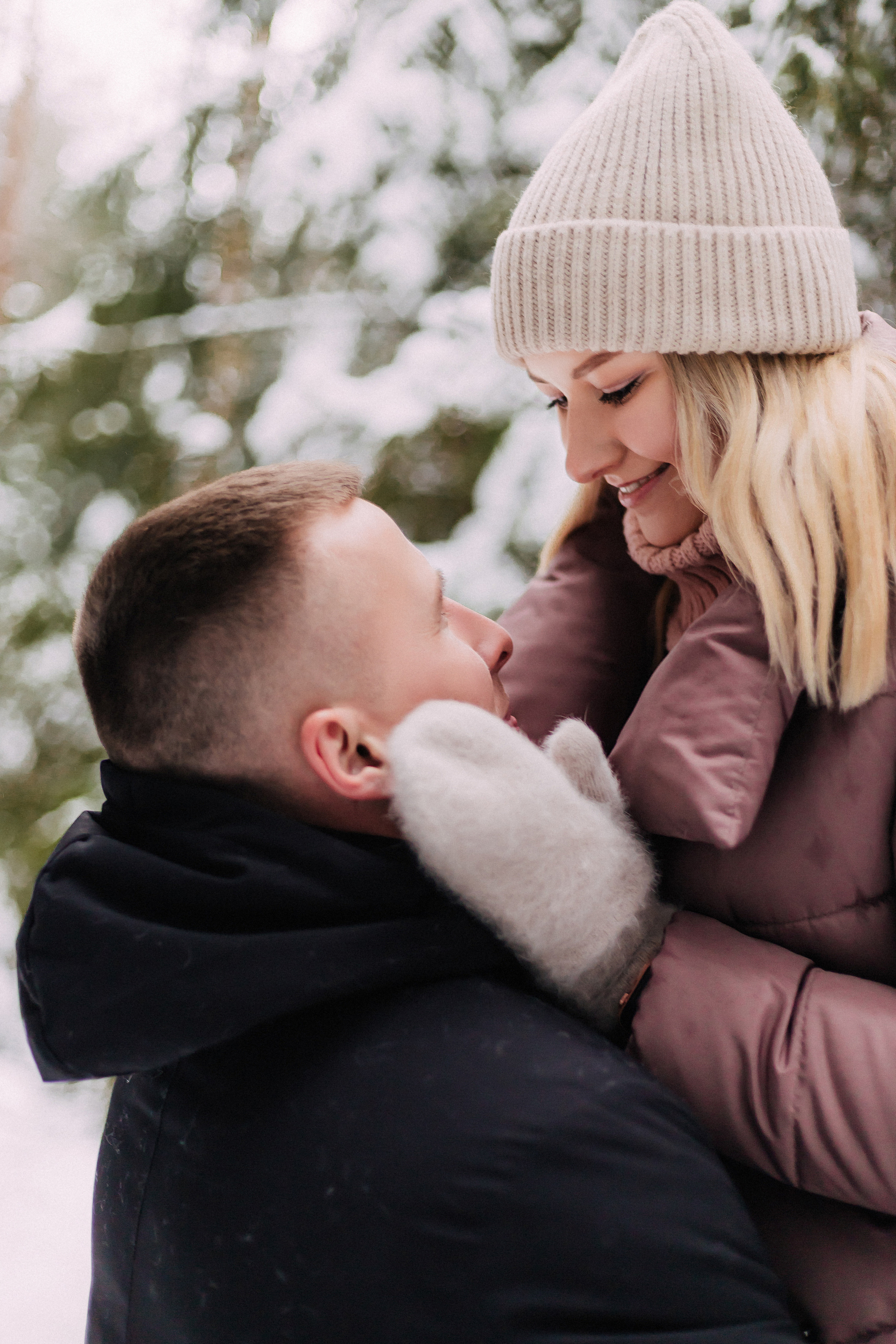 The forest story of Veronica and Sasha. Wedding and family photographer