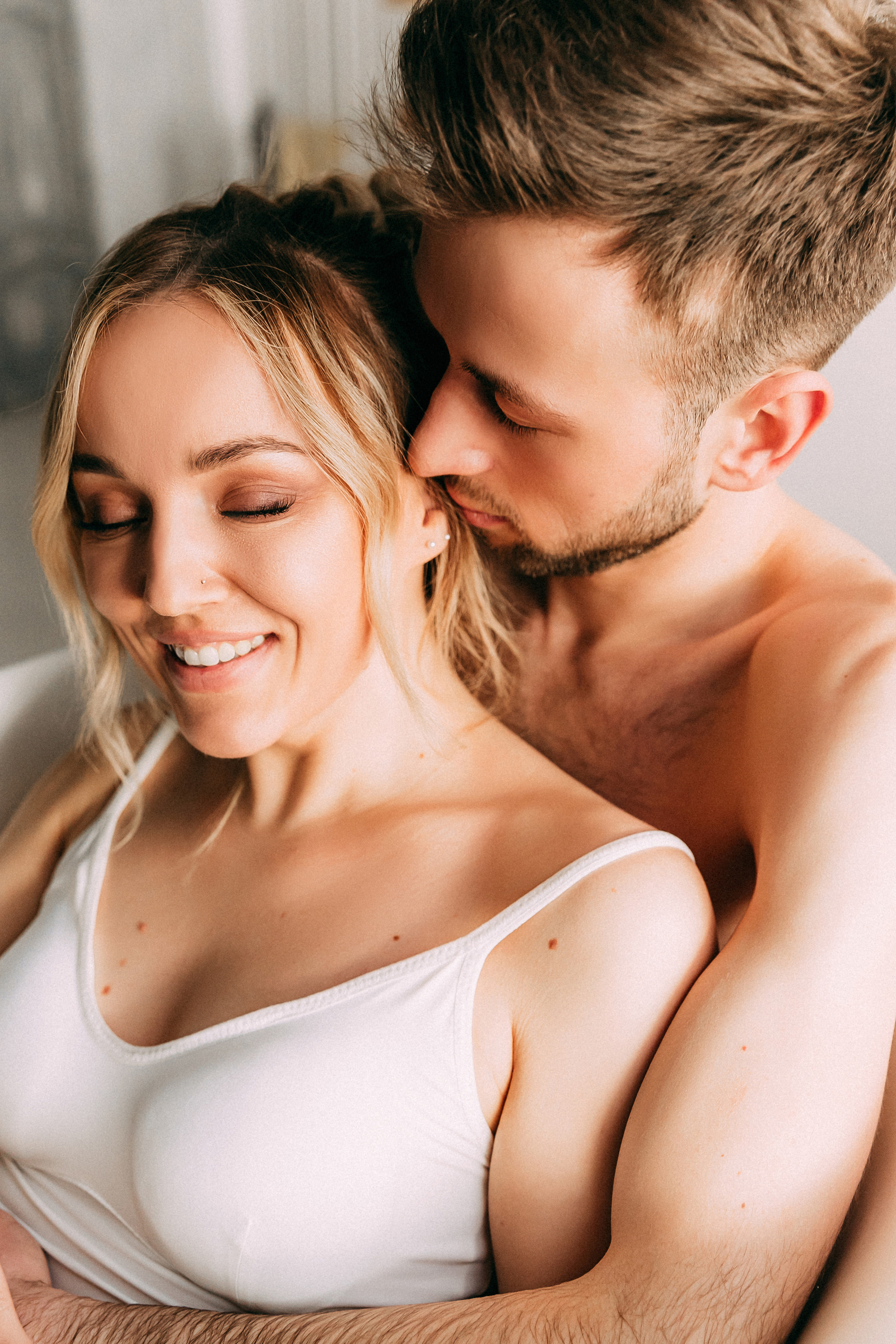 Tender and romantic shoot for a wonderful couple!. Wedding and family photographer