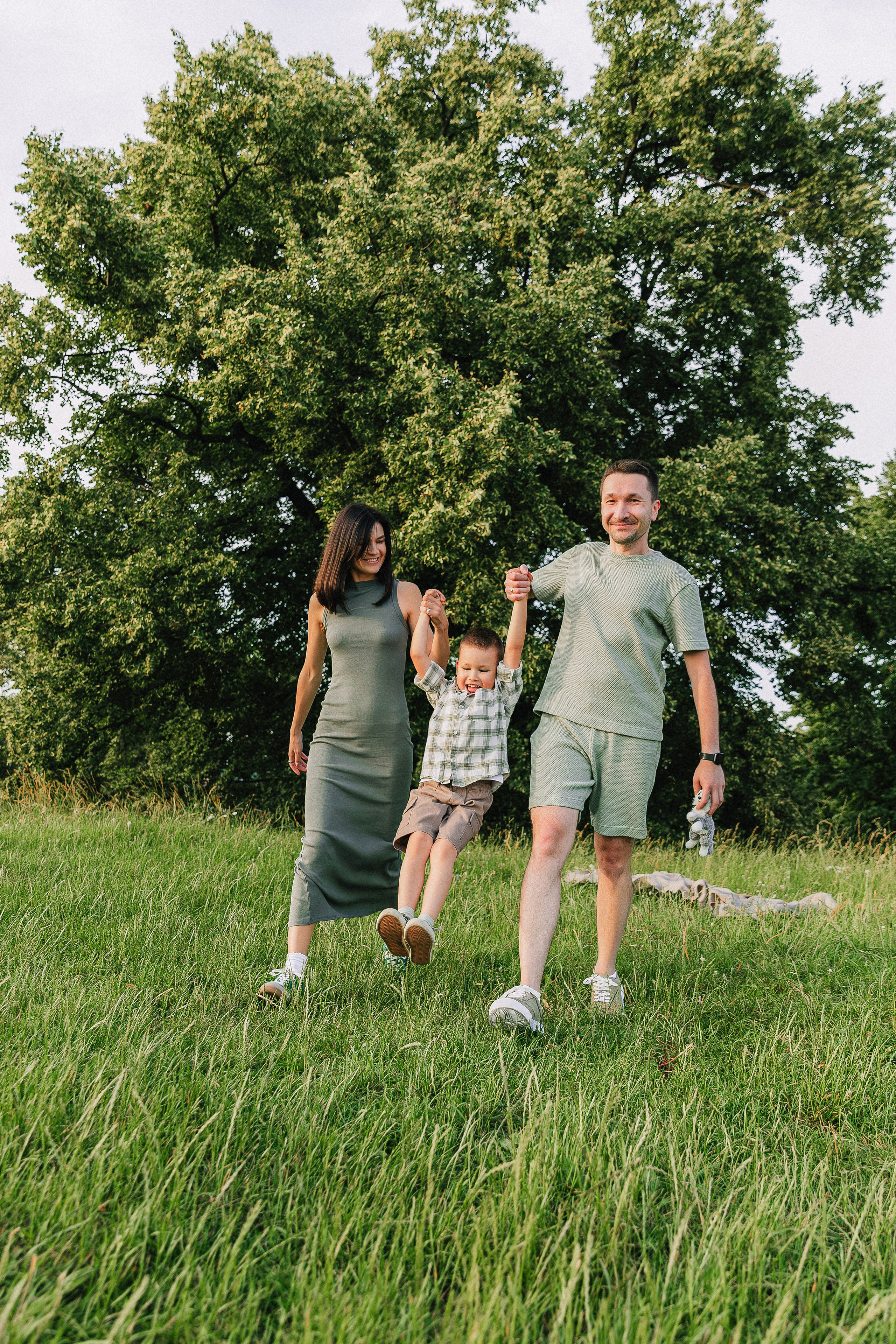 VIKA, ALMAZ, ELDAR. Wedding and family photographer