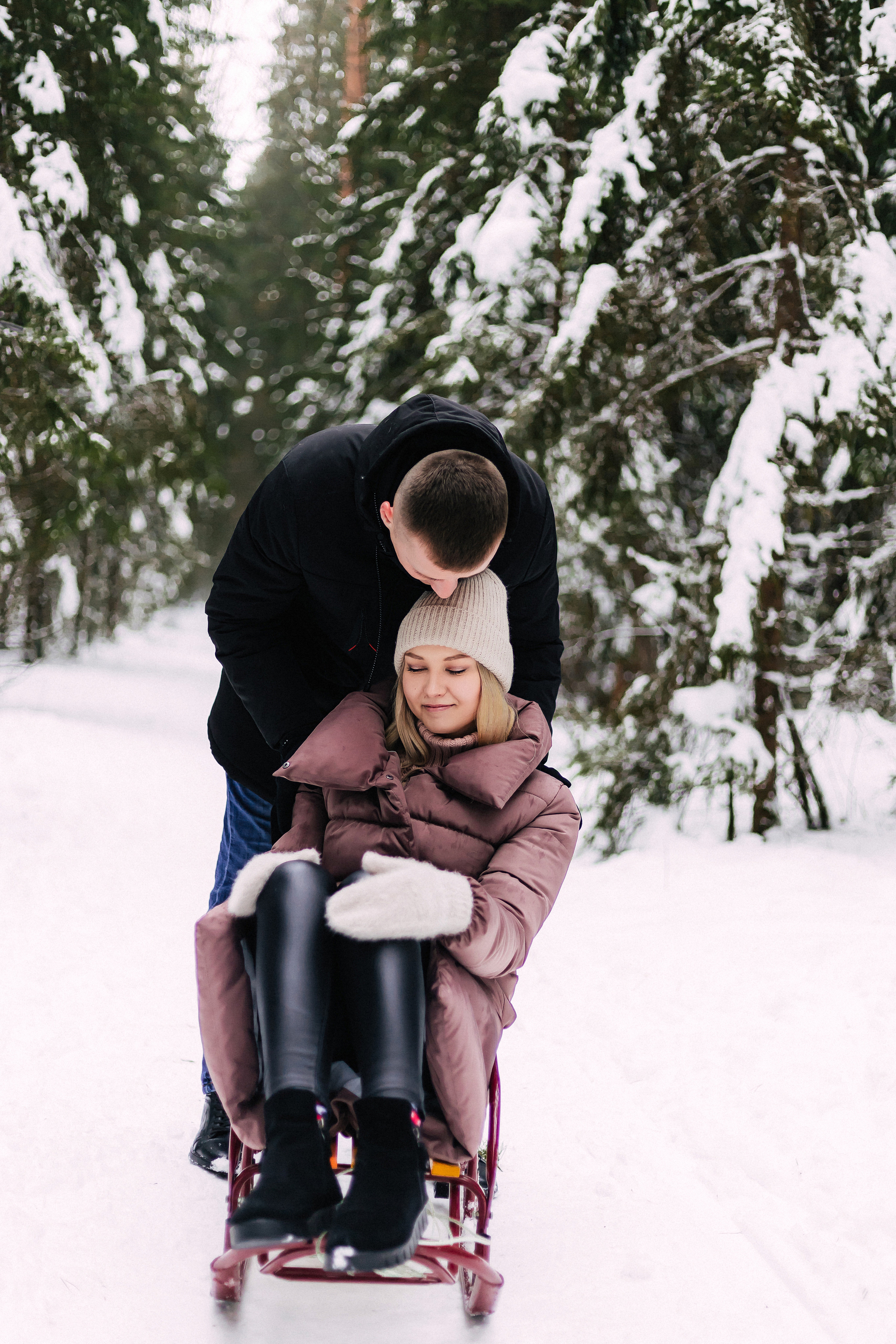 The forest story of Veronica and Sasha. Wedding and family photographer