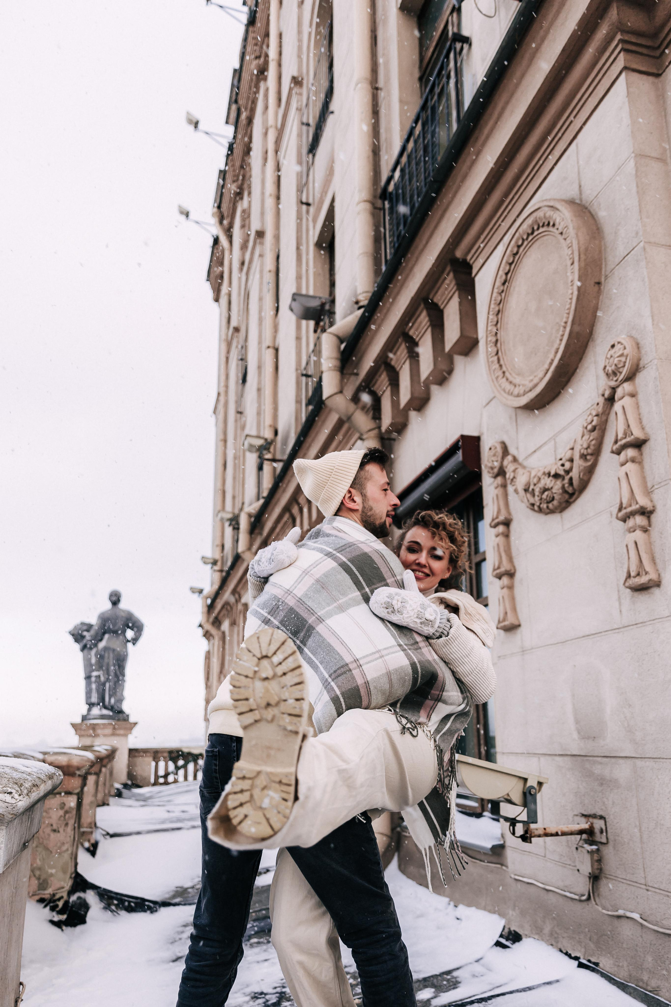 A winter fairy tale in the city center. Wedding and family photographer