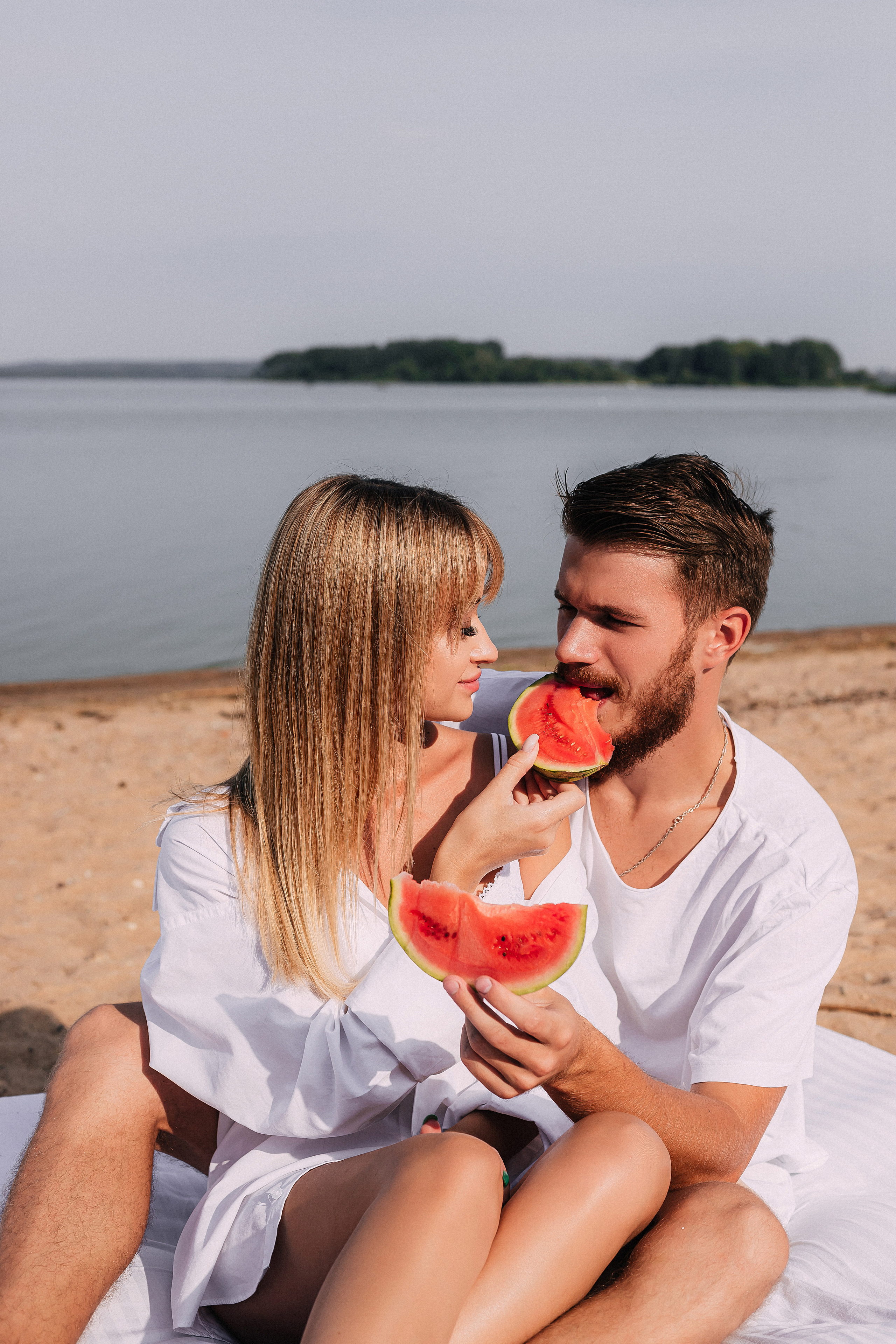 Love story at the Minsk Sea Katya and Pasha. Wedding and family photographer