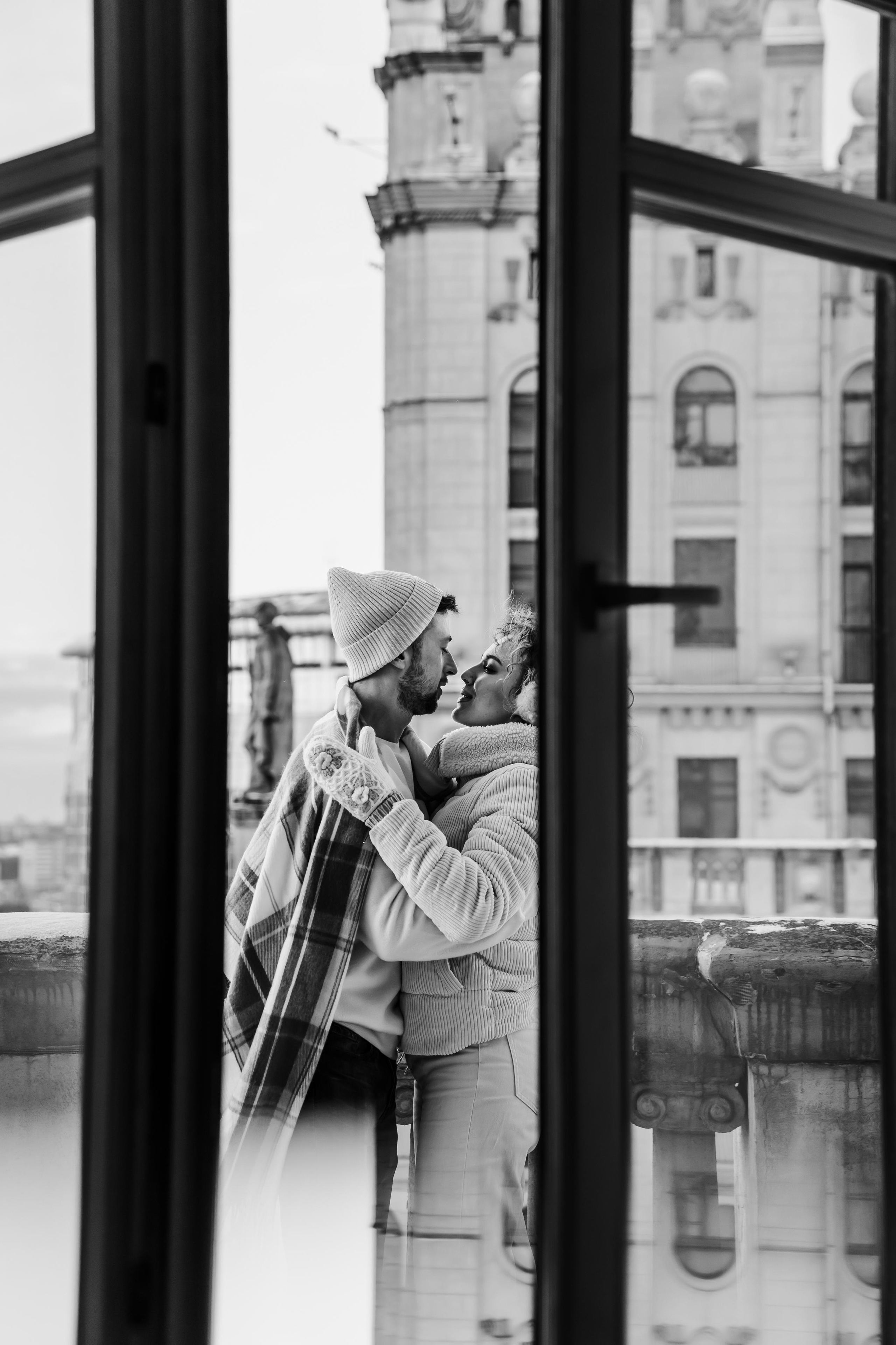 A winter fairy tale in the city center. Wedding and family photographer