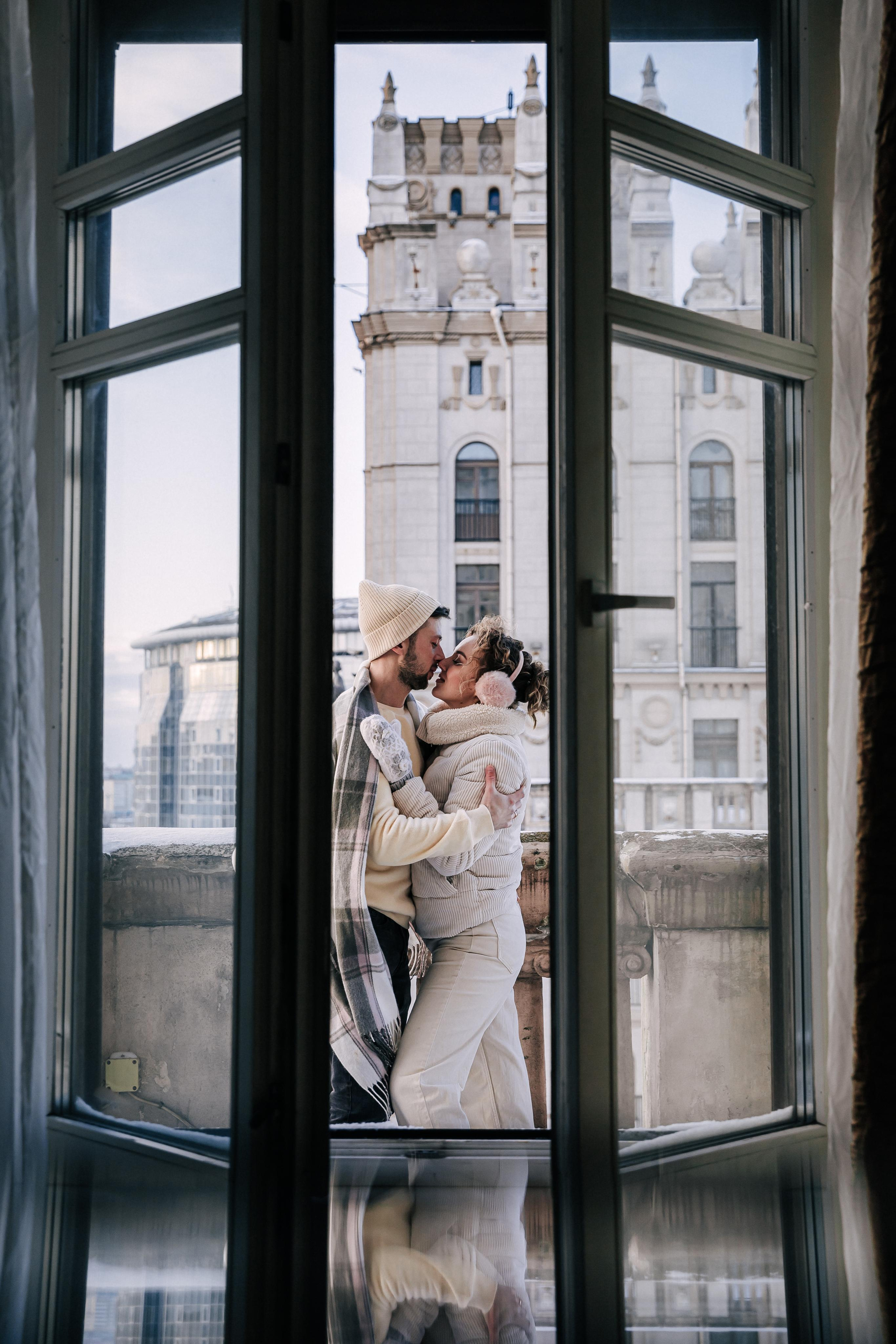 A winter fairy tale in the city center. Wedding and family photographer