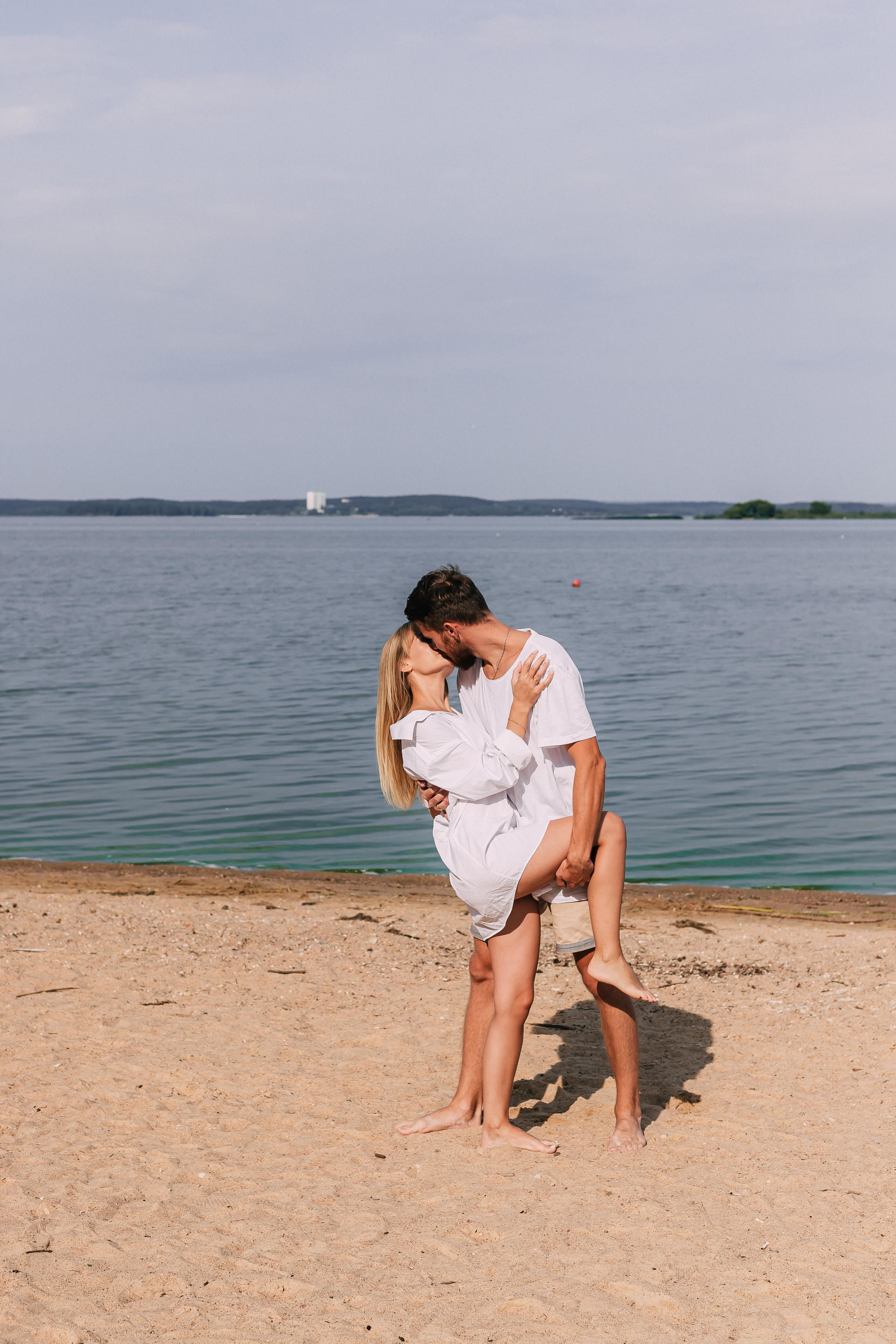 Love story at the Minsk Sea Katya and Pasha. Wedding and family photographer
