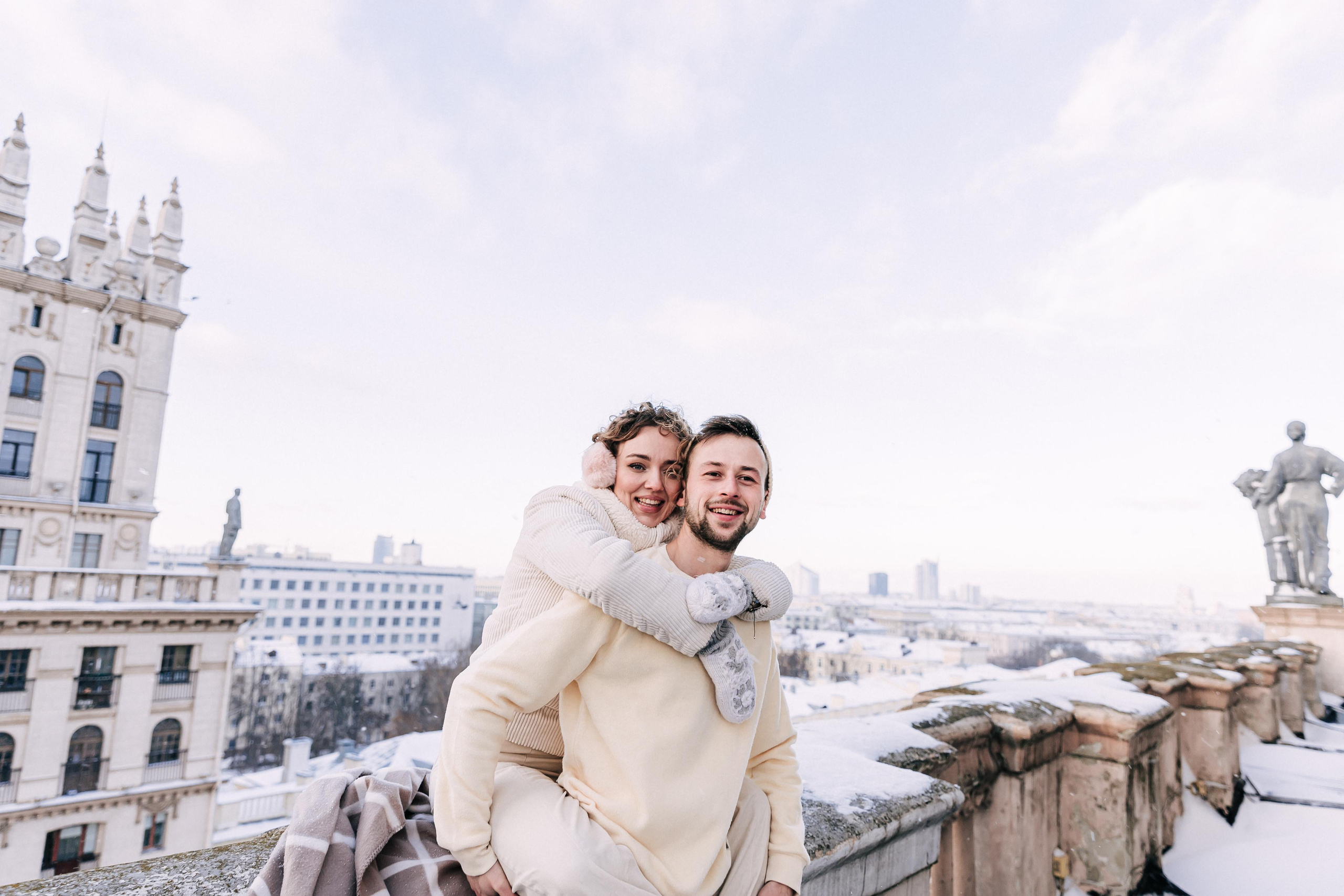 A winter fairy tale in the city center. Wedding and family photographer