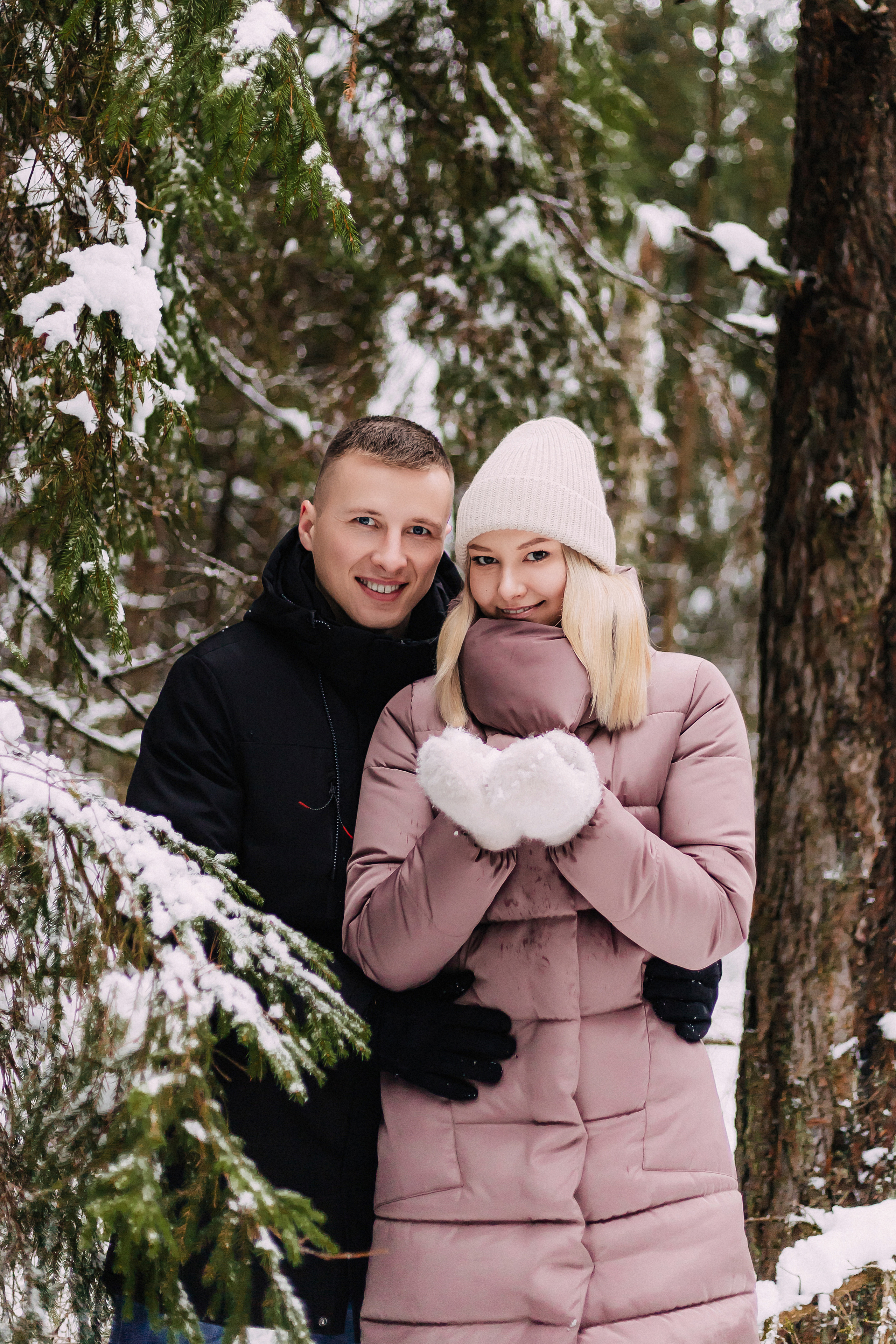 The forest story of Veronica and Sasha. Wedding and family photographer