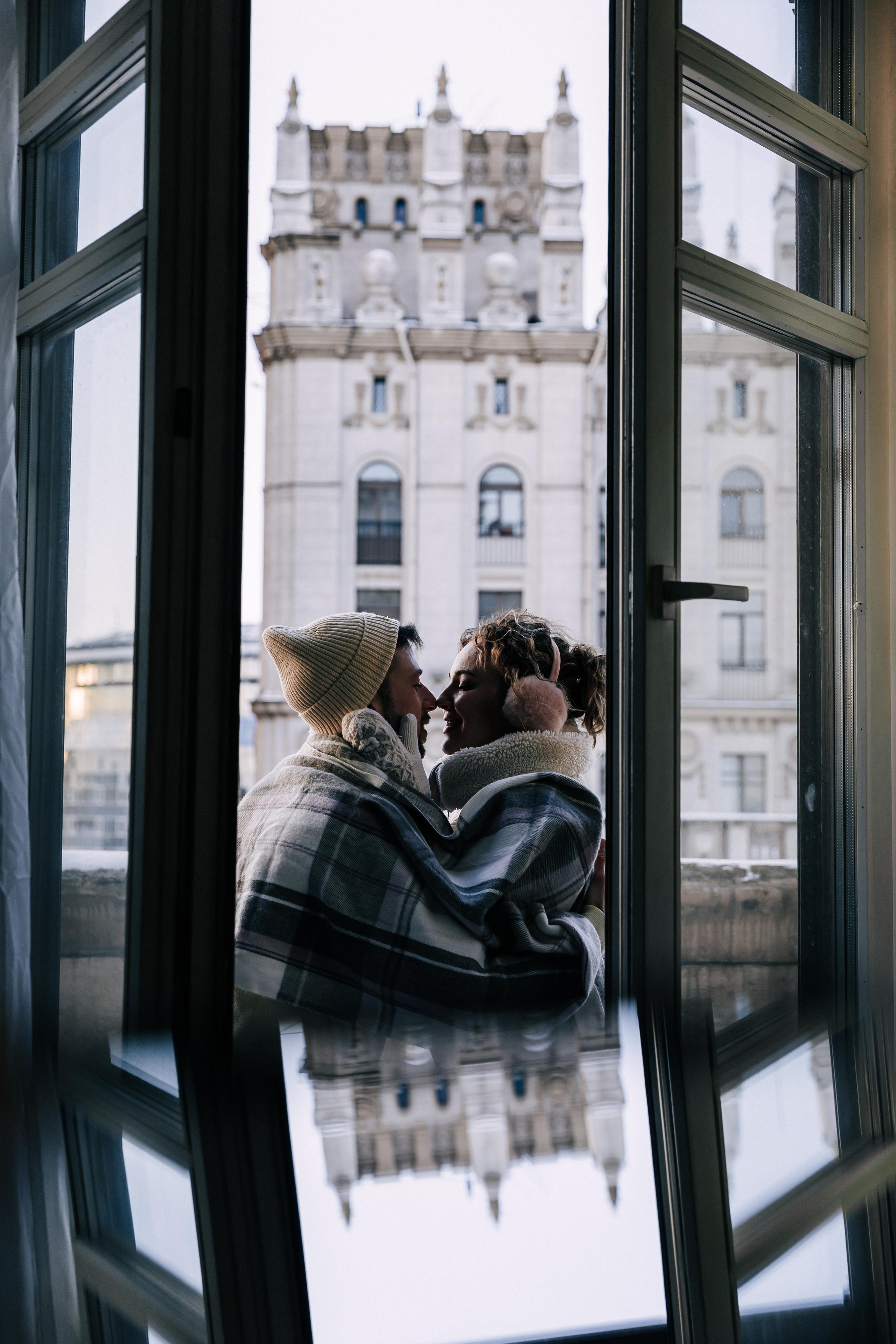 A winter fairy tale in the city center. Wedding and family photographer