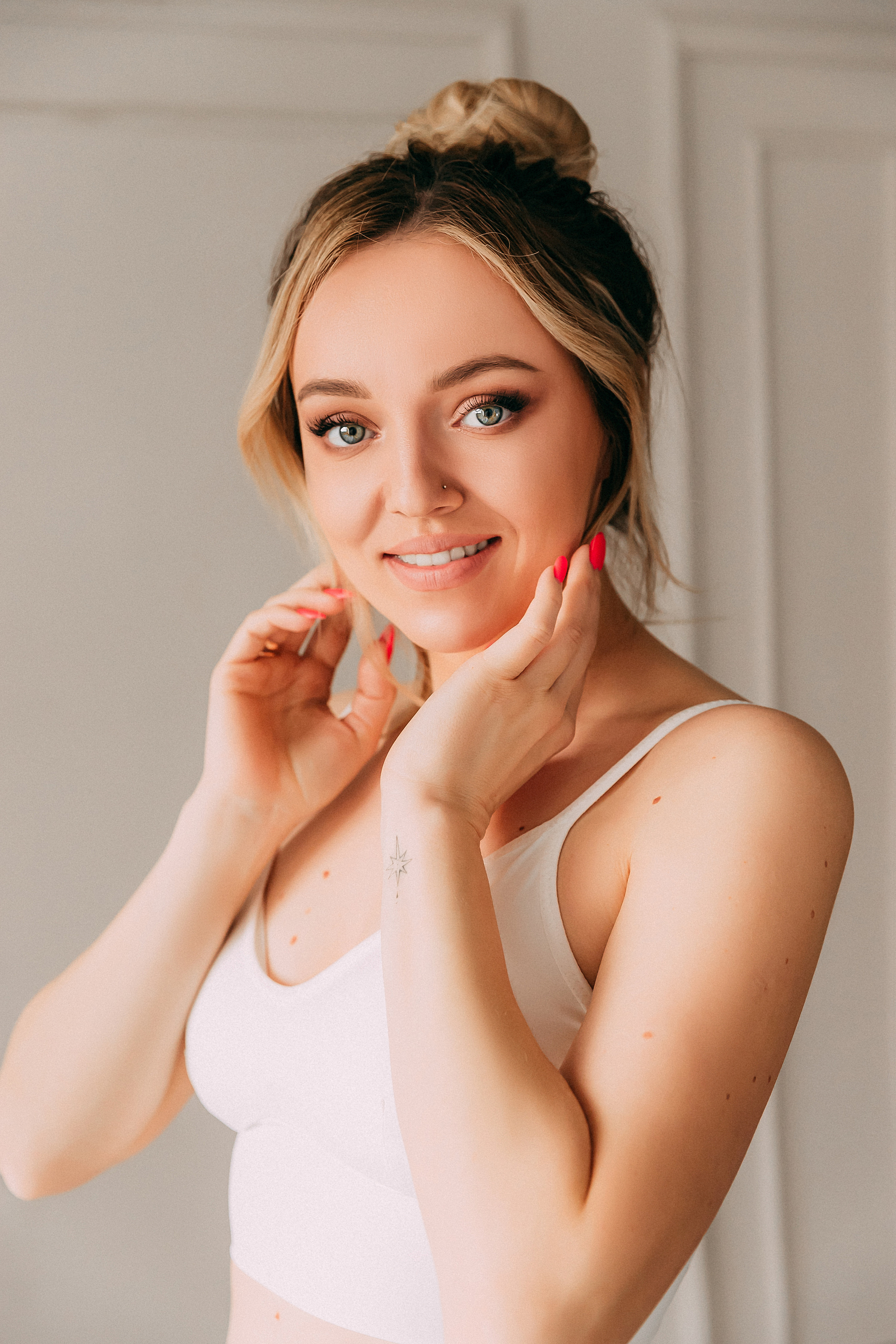 Tender and romantic shoot for a wonderful couple!. Wedding and family photographer