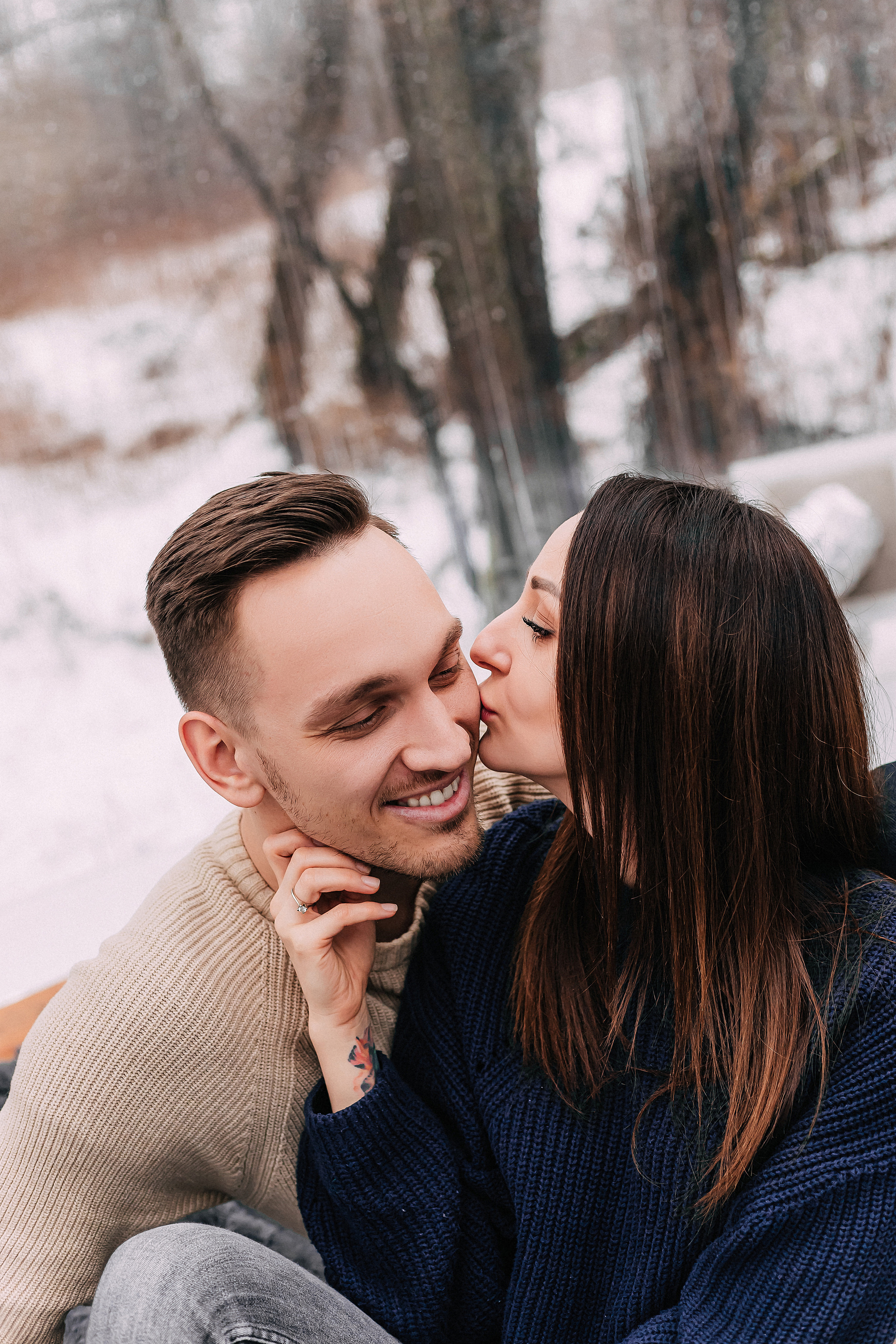 The winter story of Ira and Stas in an unusual hotel. Wedding and family photographer