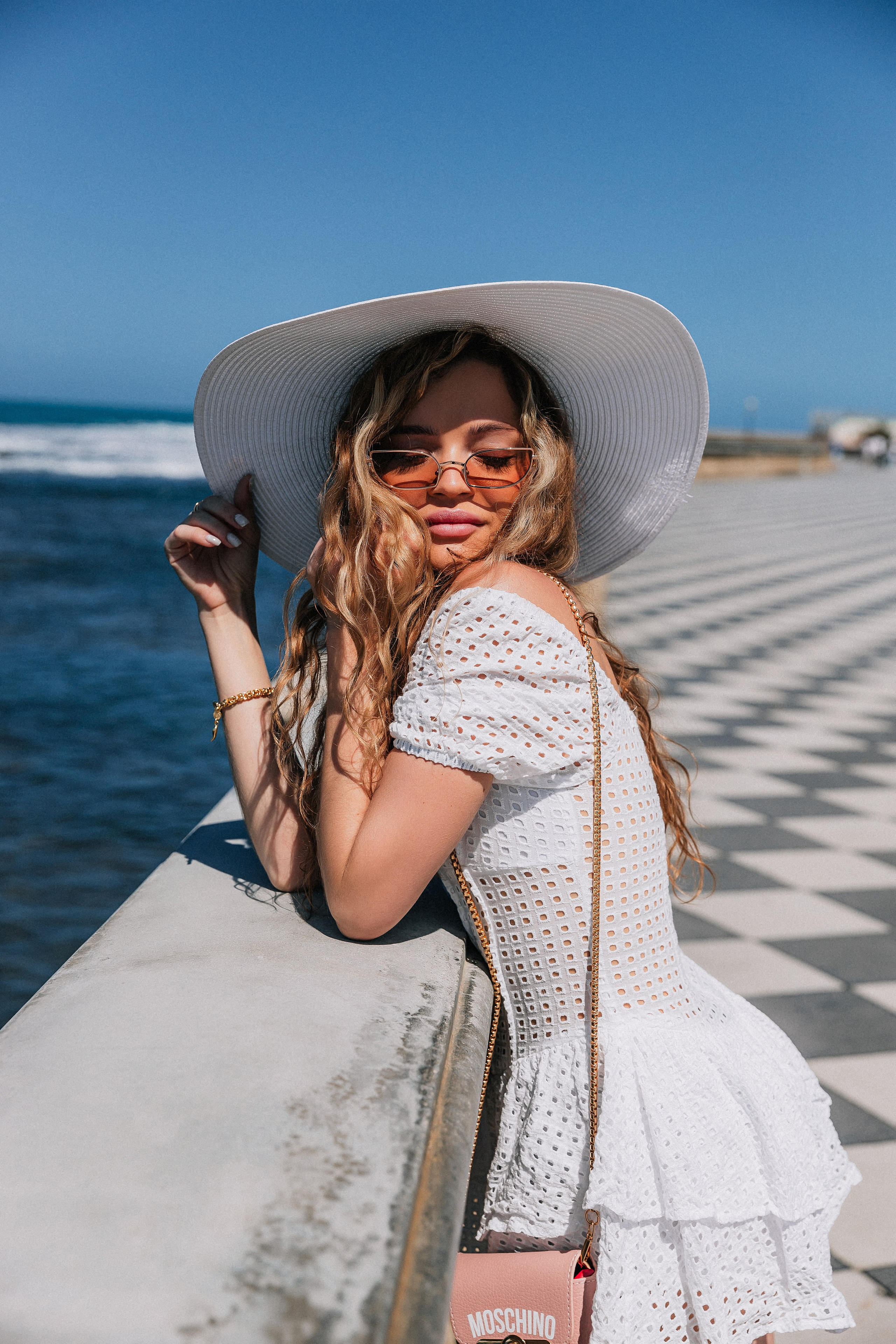 Vera. Wedding and family photographer