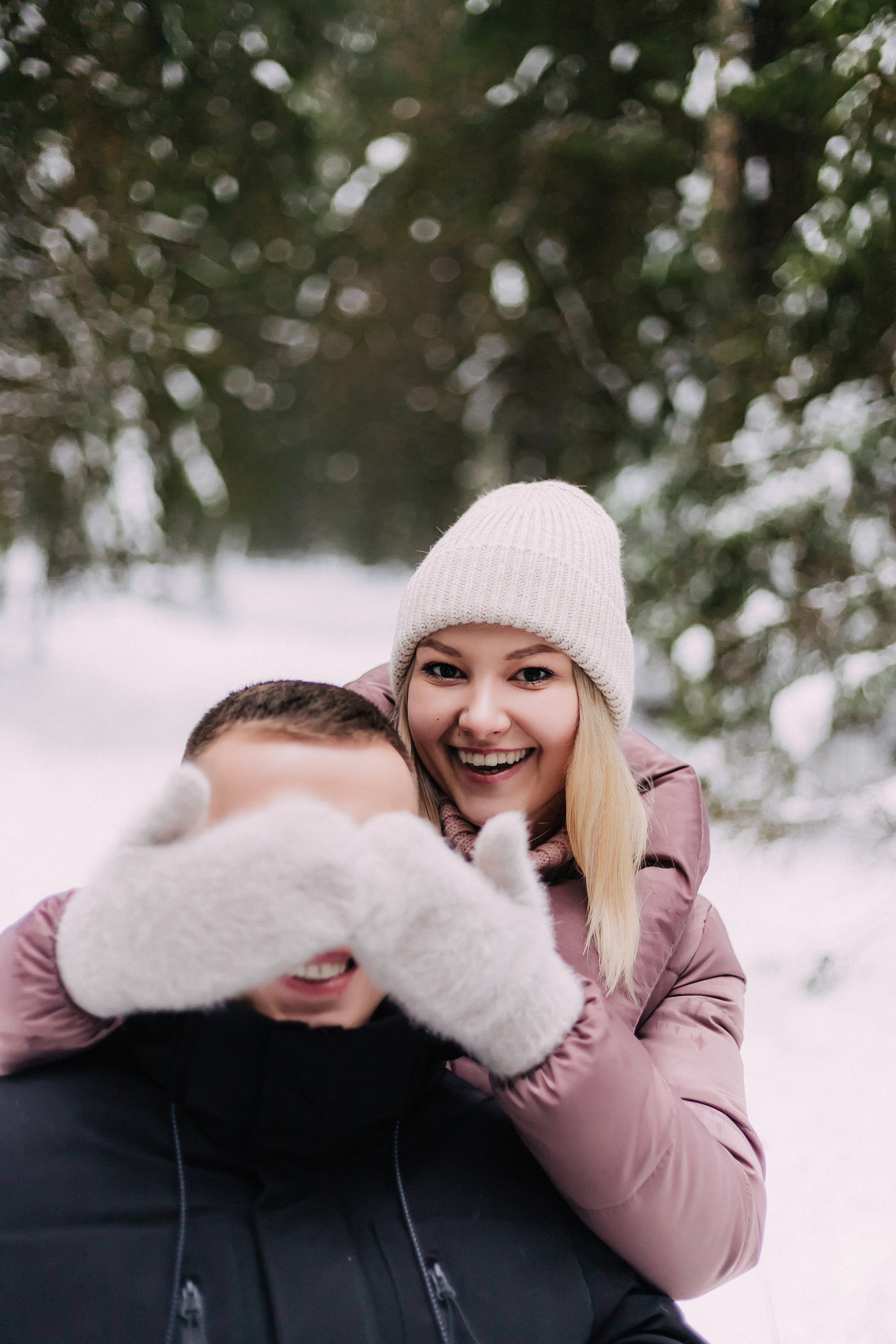 The forest story of Veronica and Sasha. Wedding and family photographer