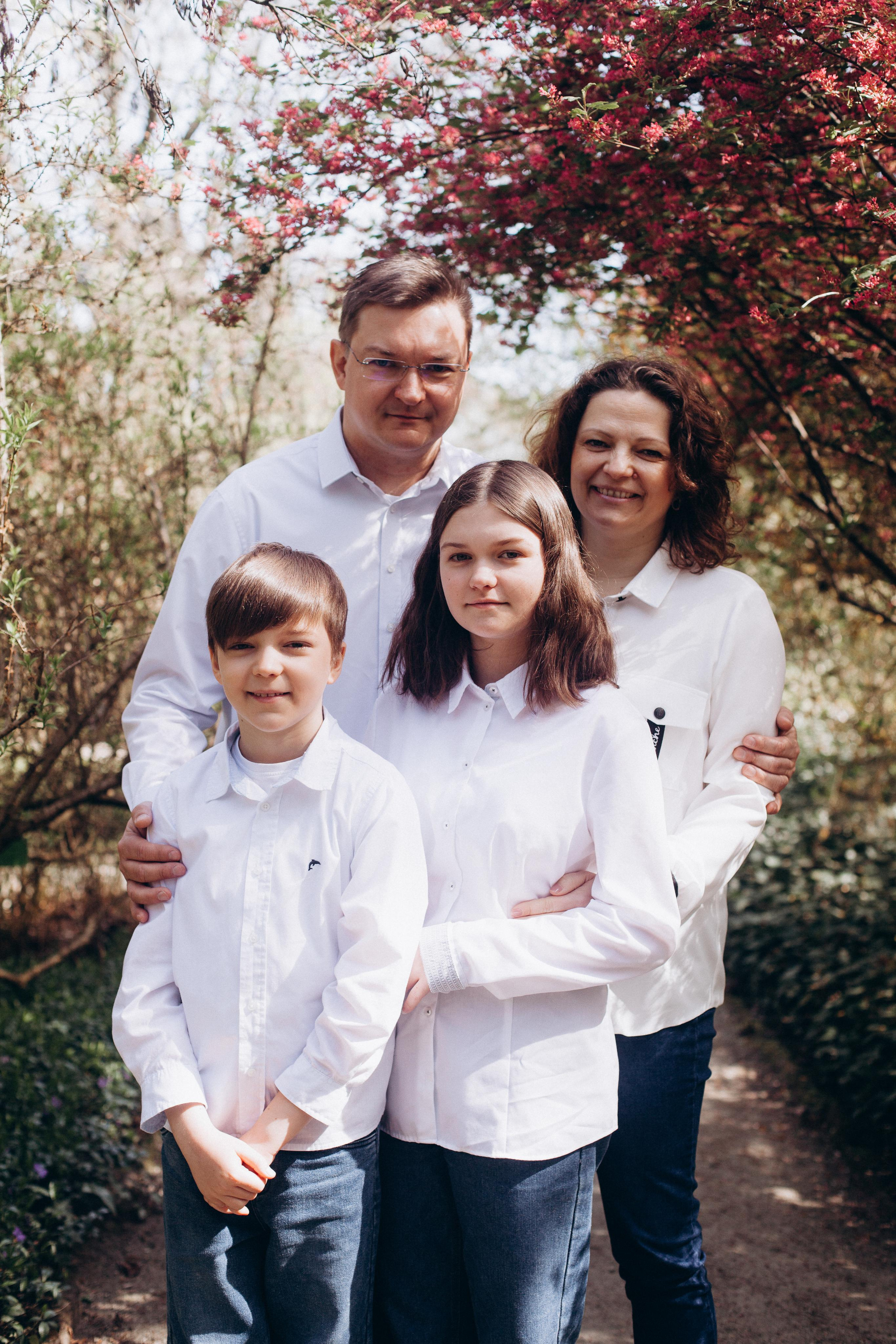 Family story. Ph. Olena Vin