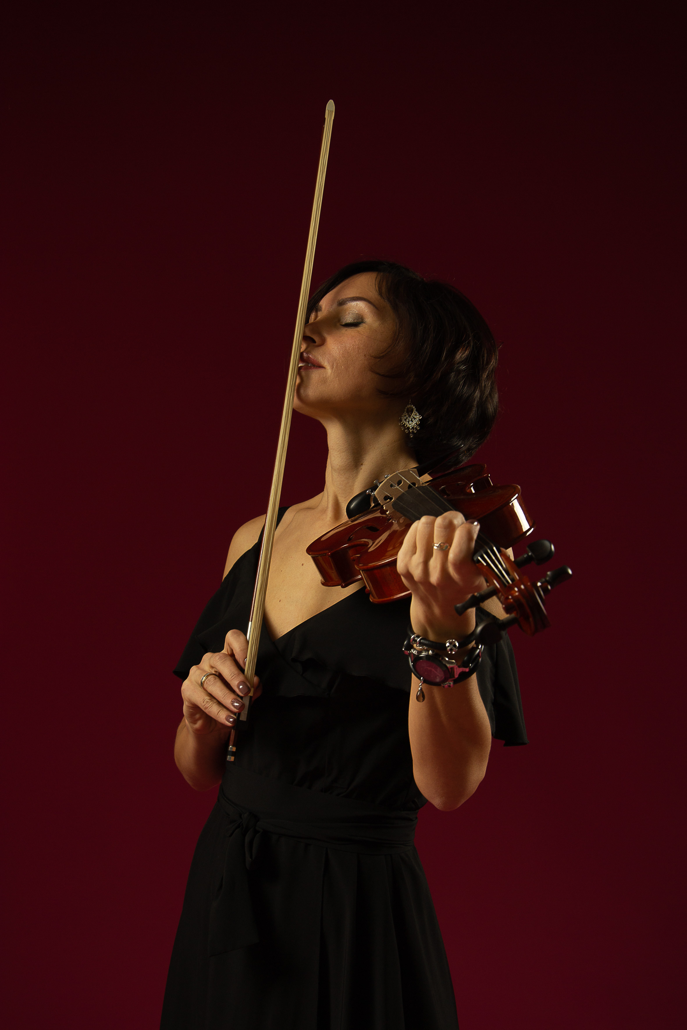 Women. My name is Irina I am a family and portrait photographer