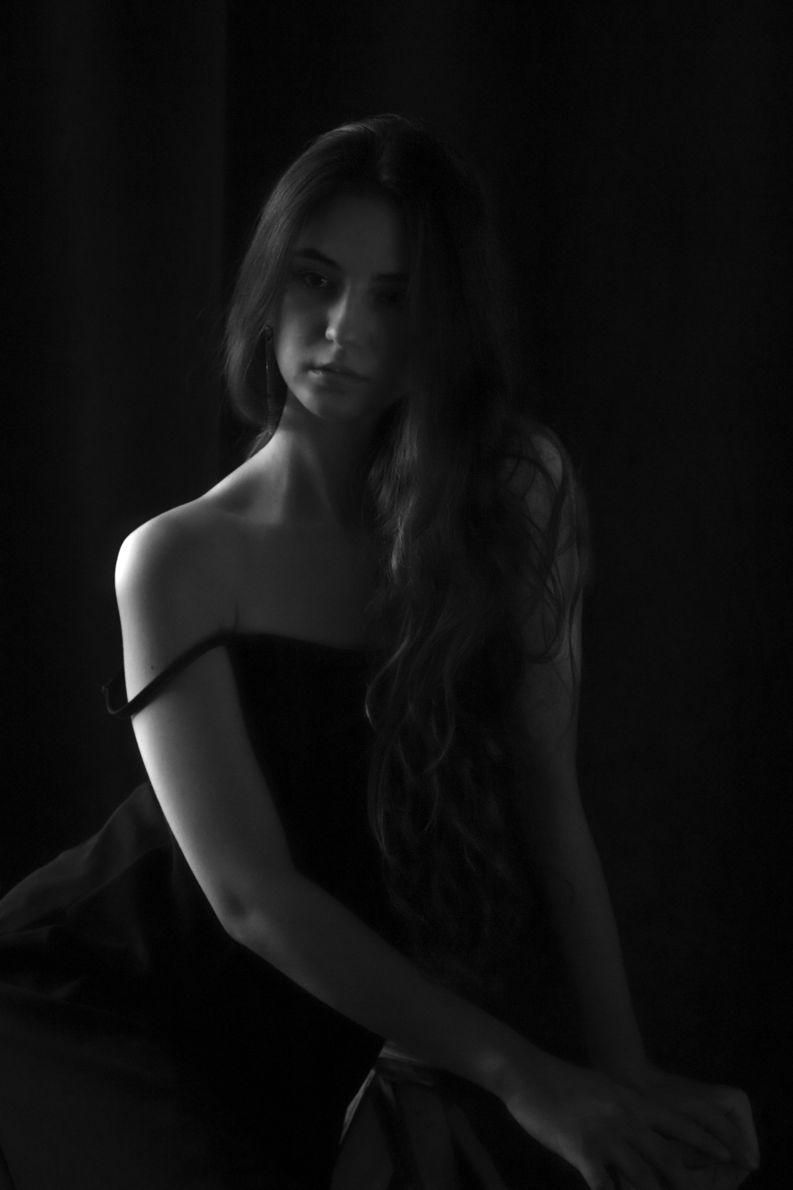 Women. My name is Irina I am a family and portrait photographer