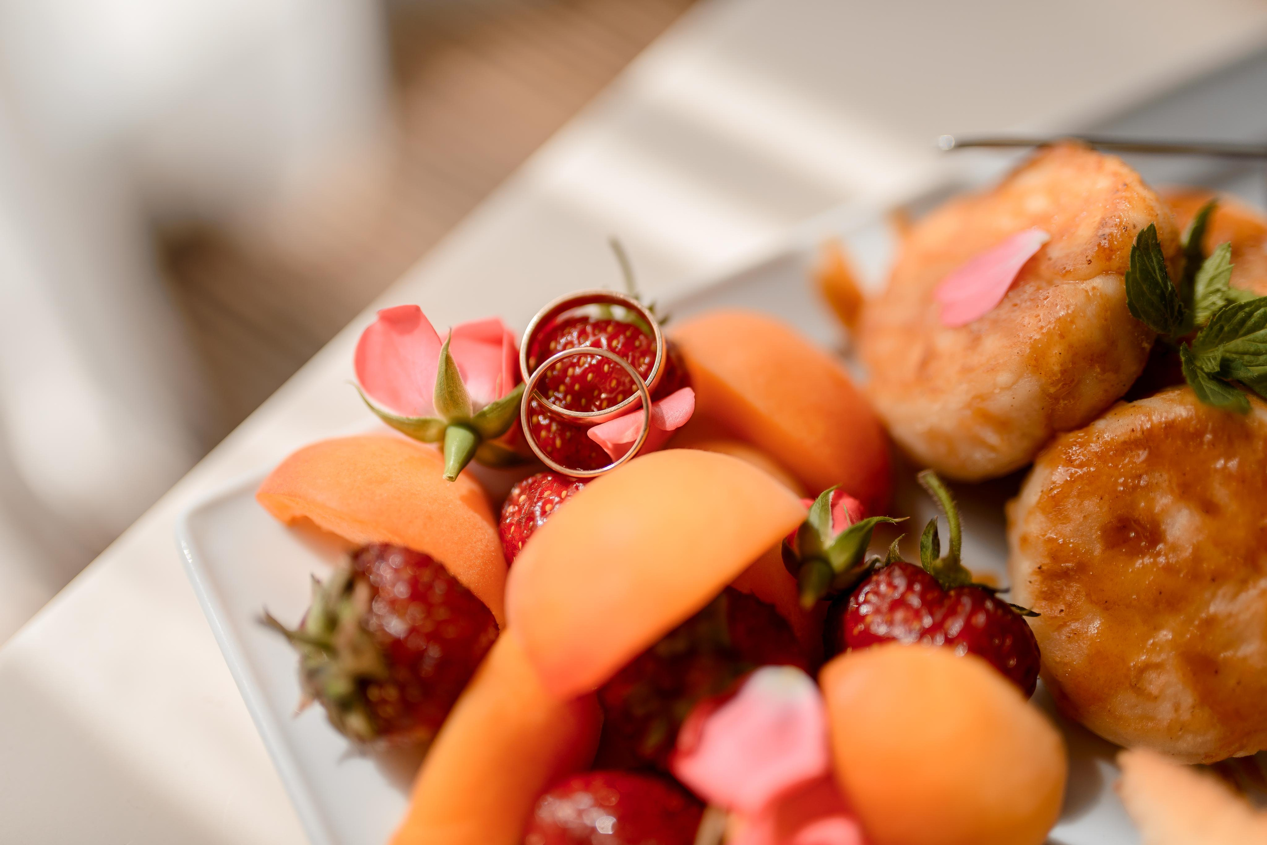 Отель Де Голь и Собор на Гоголя. Wedding and family photographer