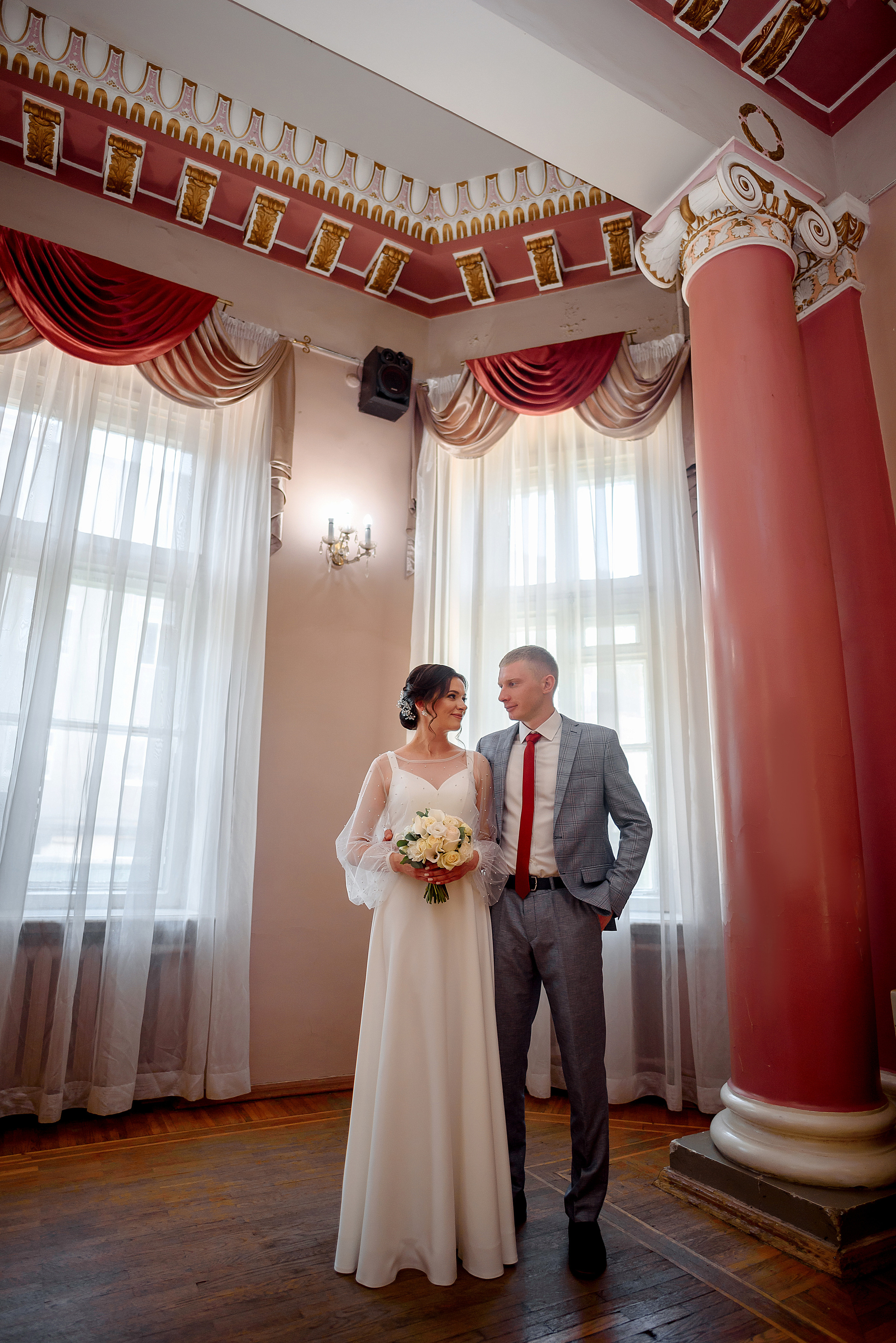Центральный загс, Лес у Каравана и Собор на Гоголя. Wedding and family photographer